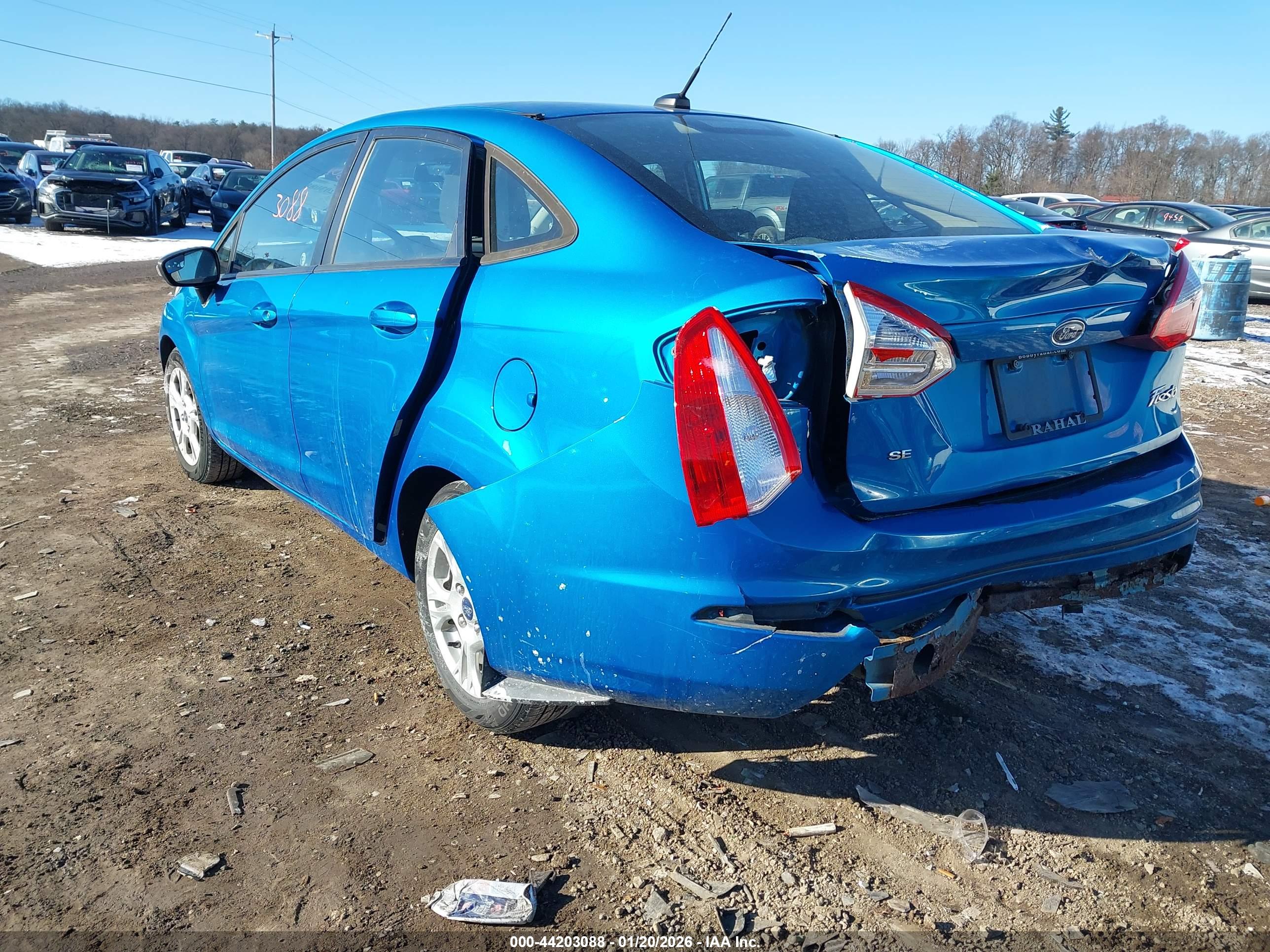 FORD FIESTA image 6