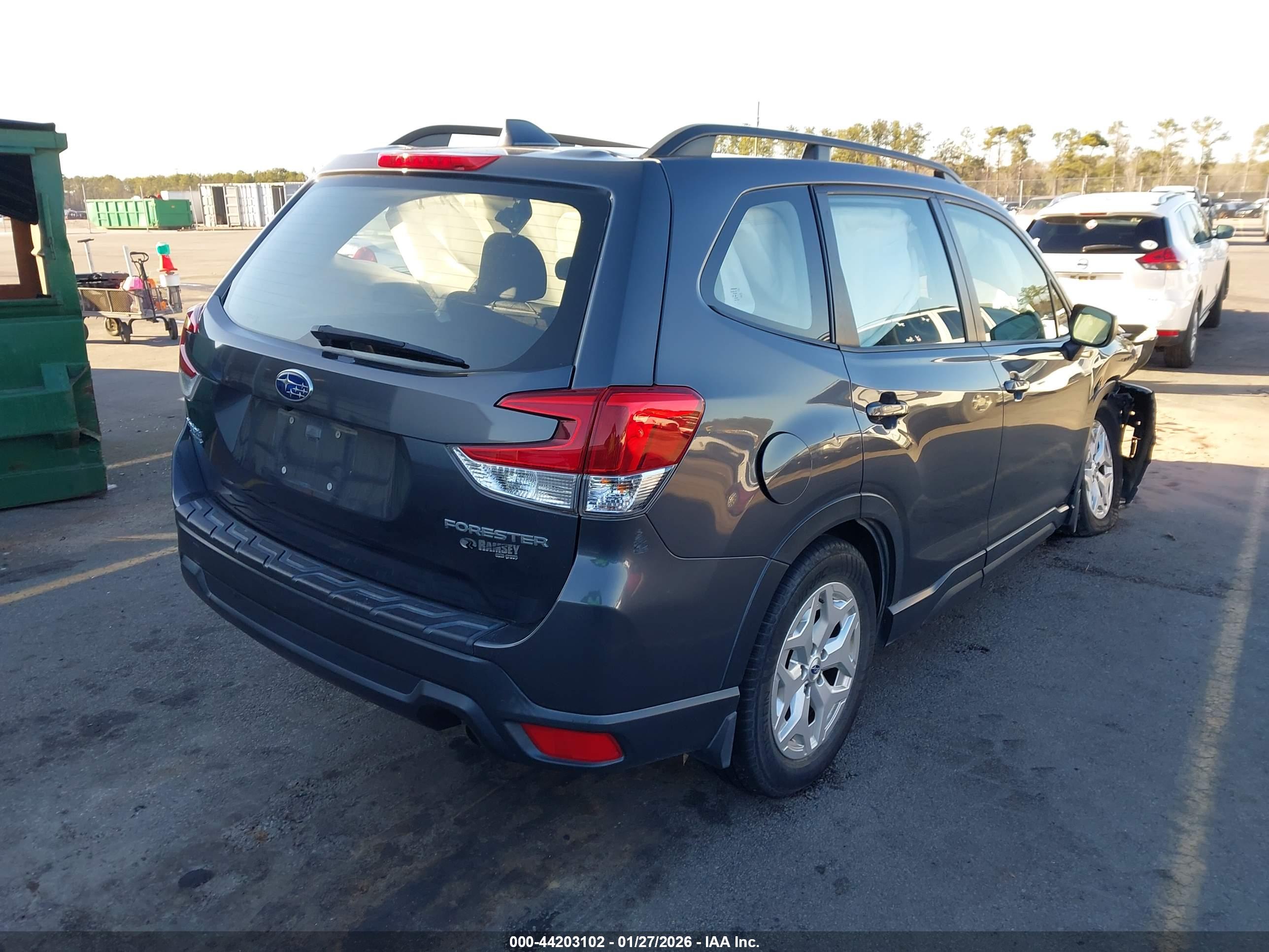 SUBARU FORESTER image 4