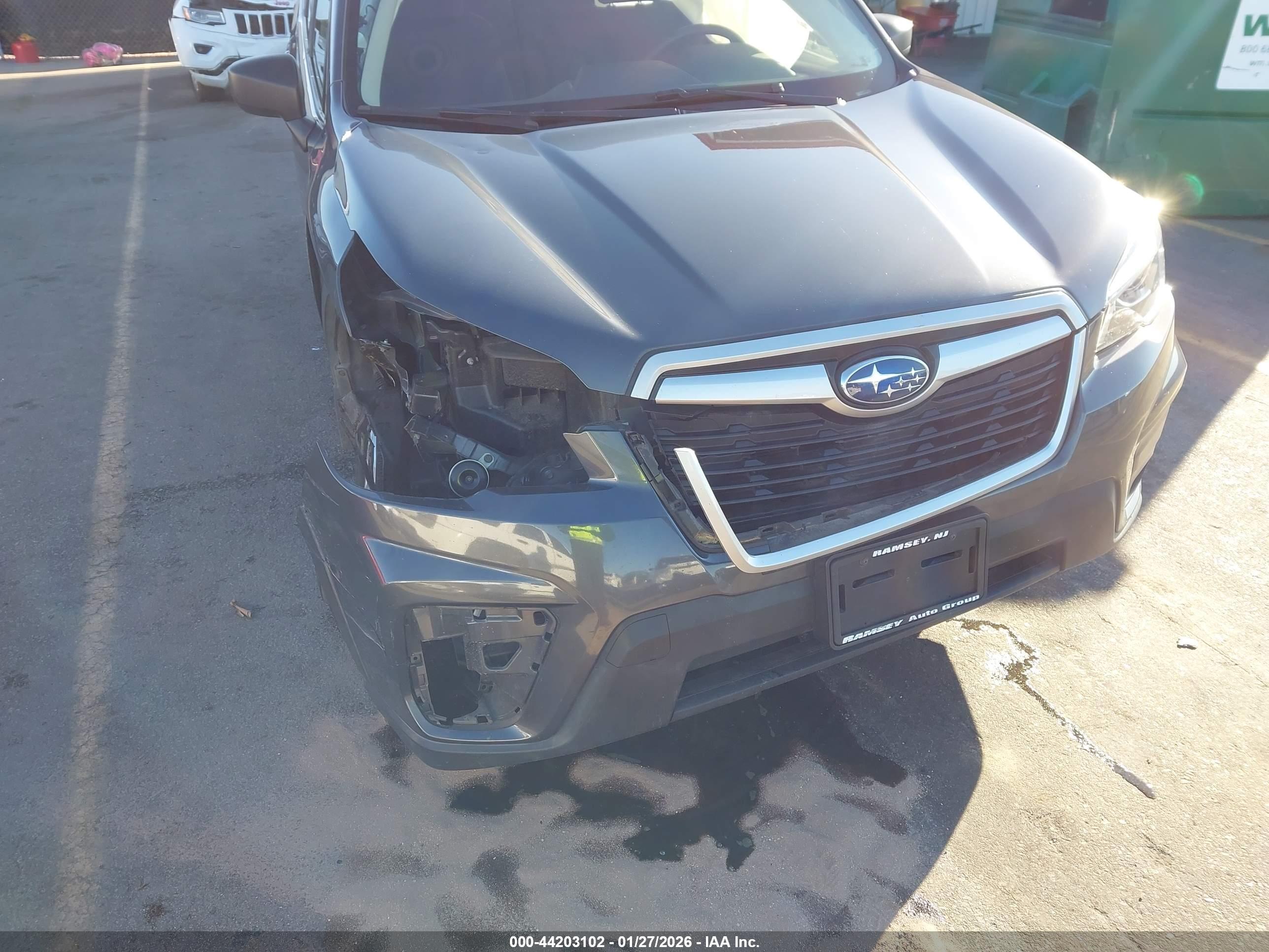 SUBARU FORESTER image 6