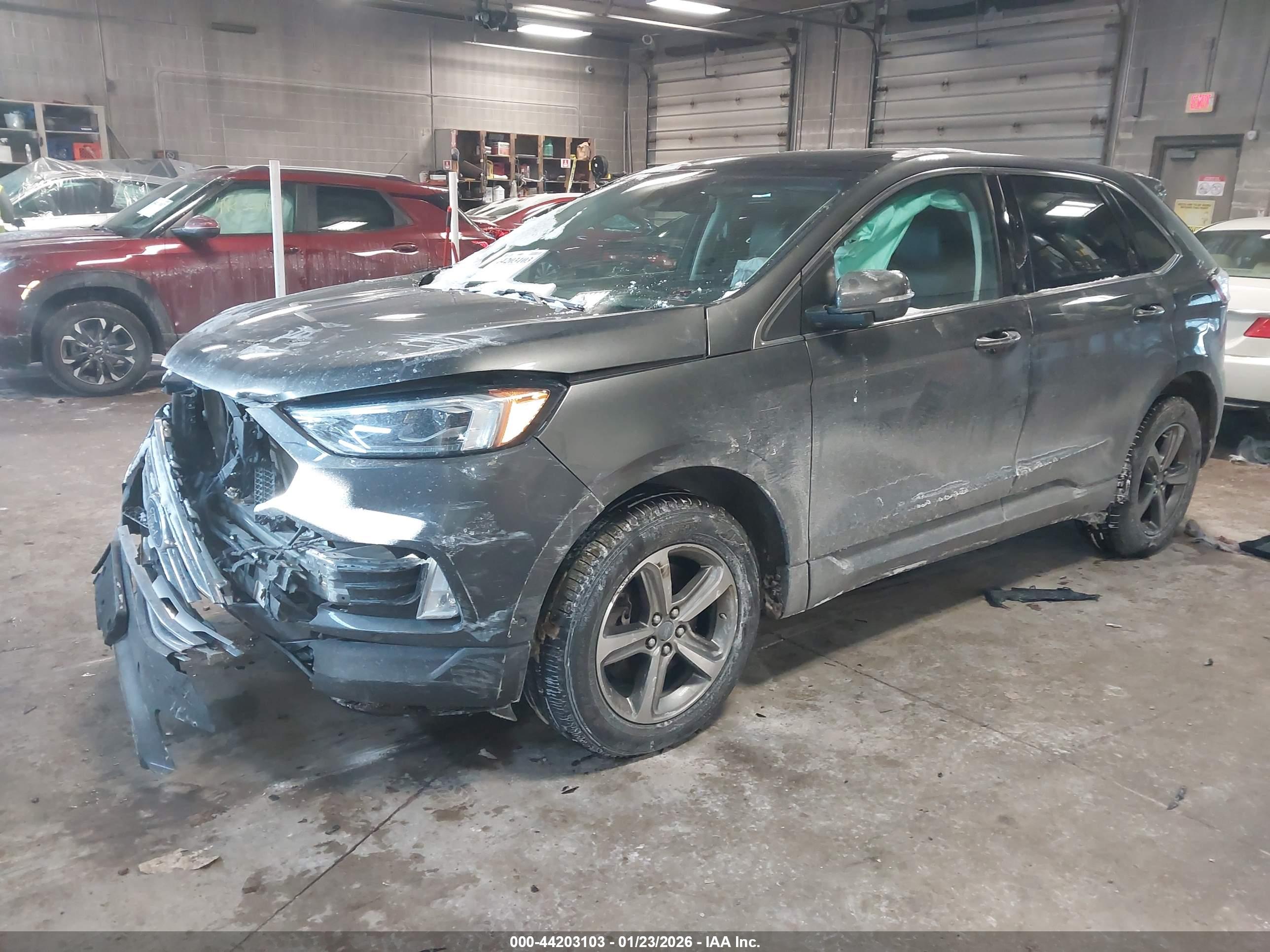 FORD EDGE image 2