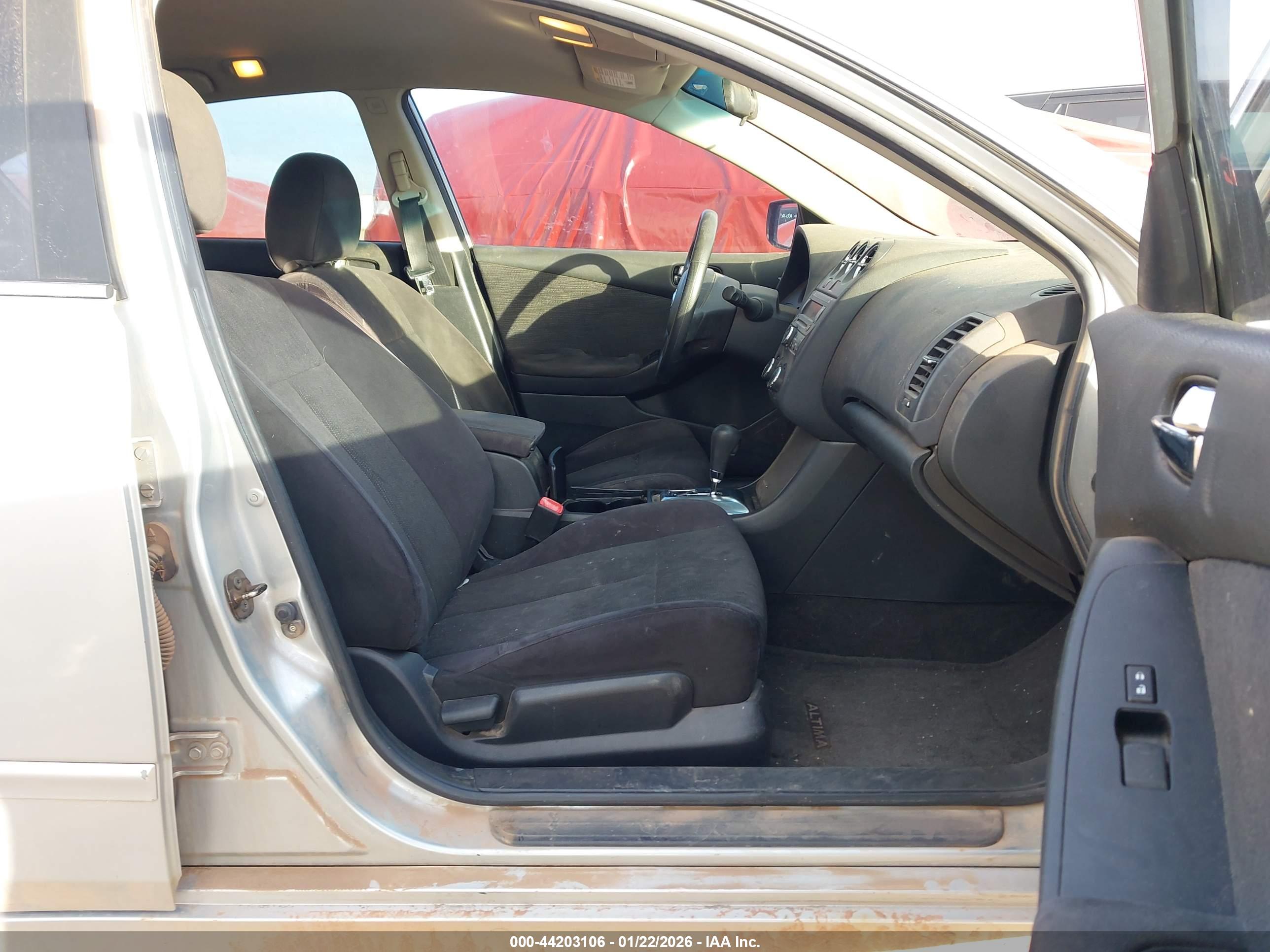 NISSAN ALTIMA image 5