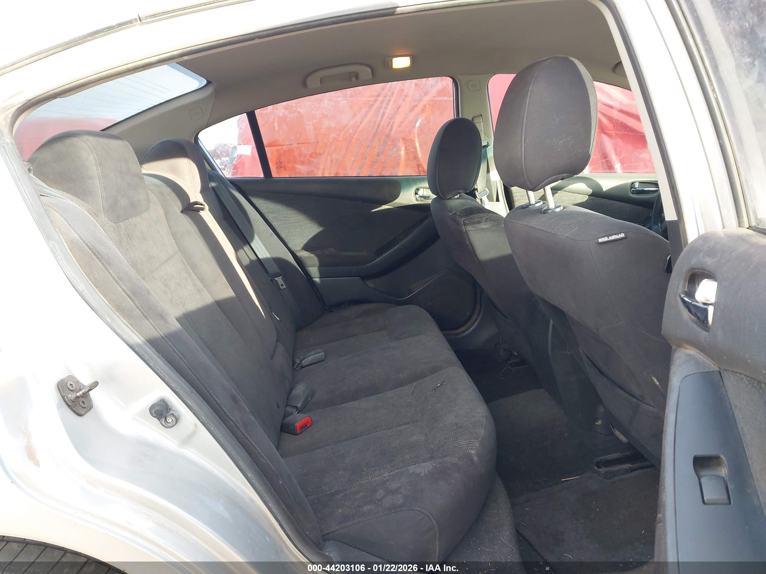 NISSAN ALTIMA image 8
