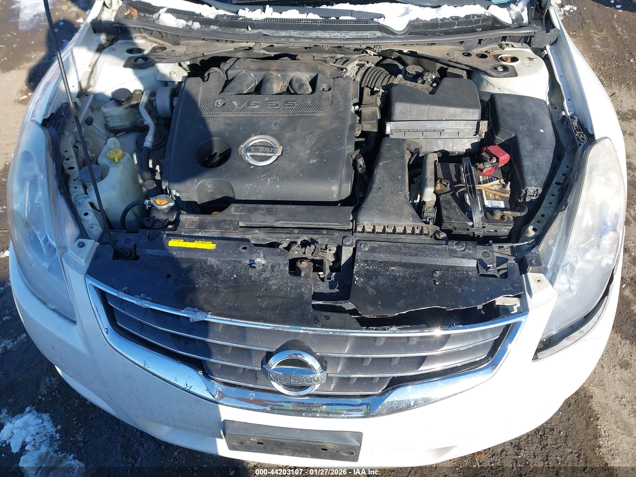 NISSAN ALTIMA image 10