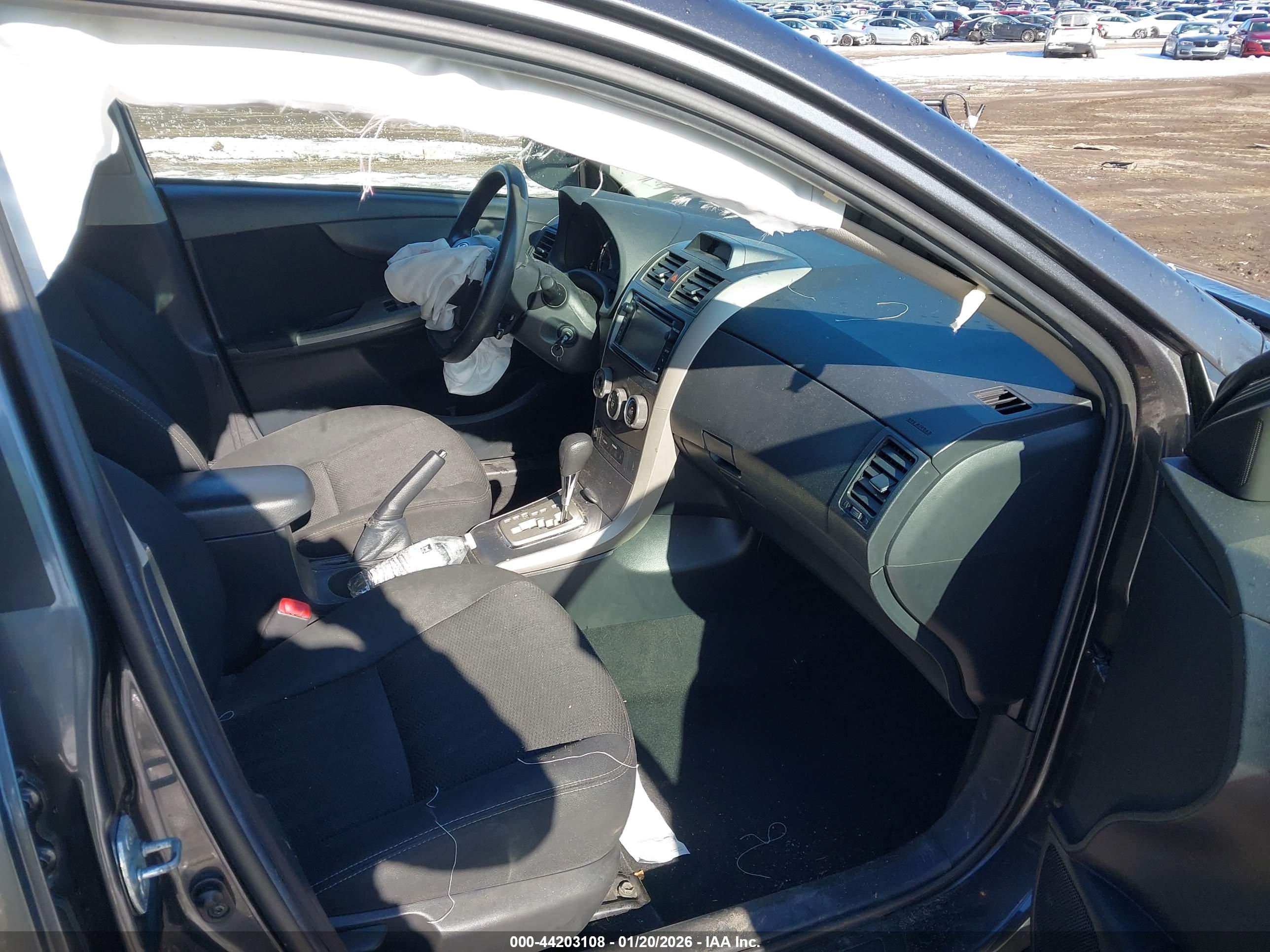 TOYOTA COROLLA image 5