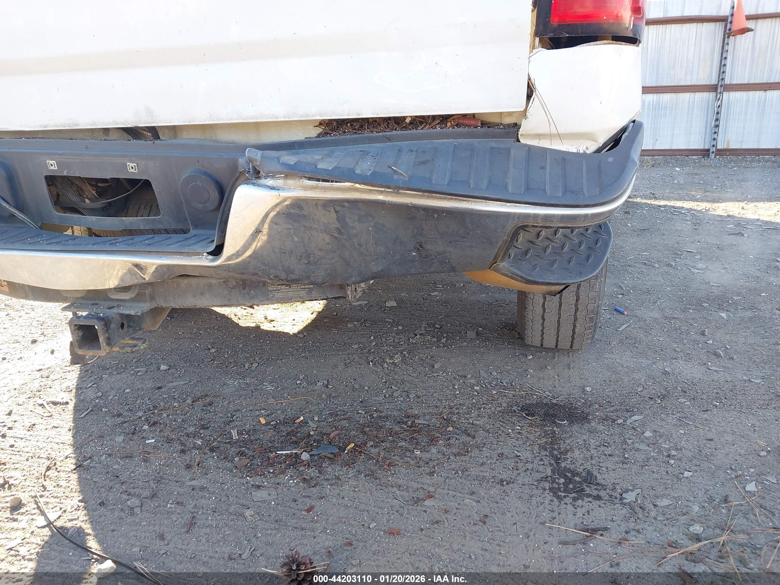 GMC SIERRA image 6
