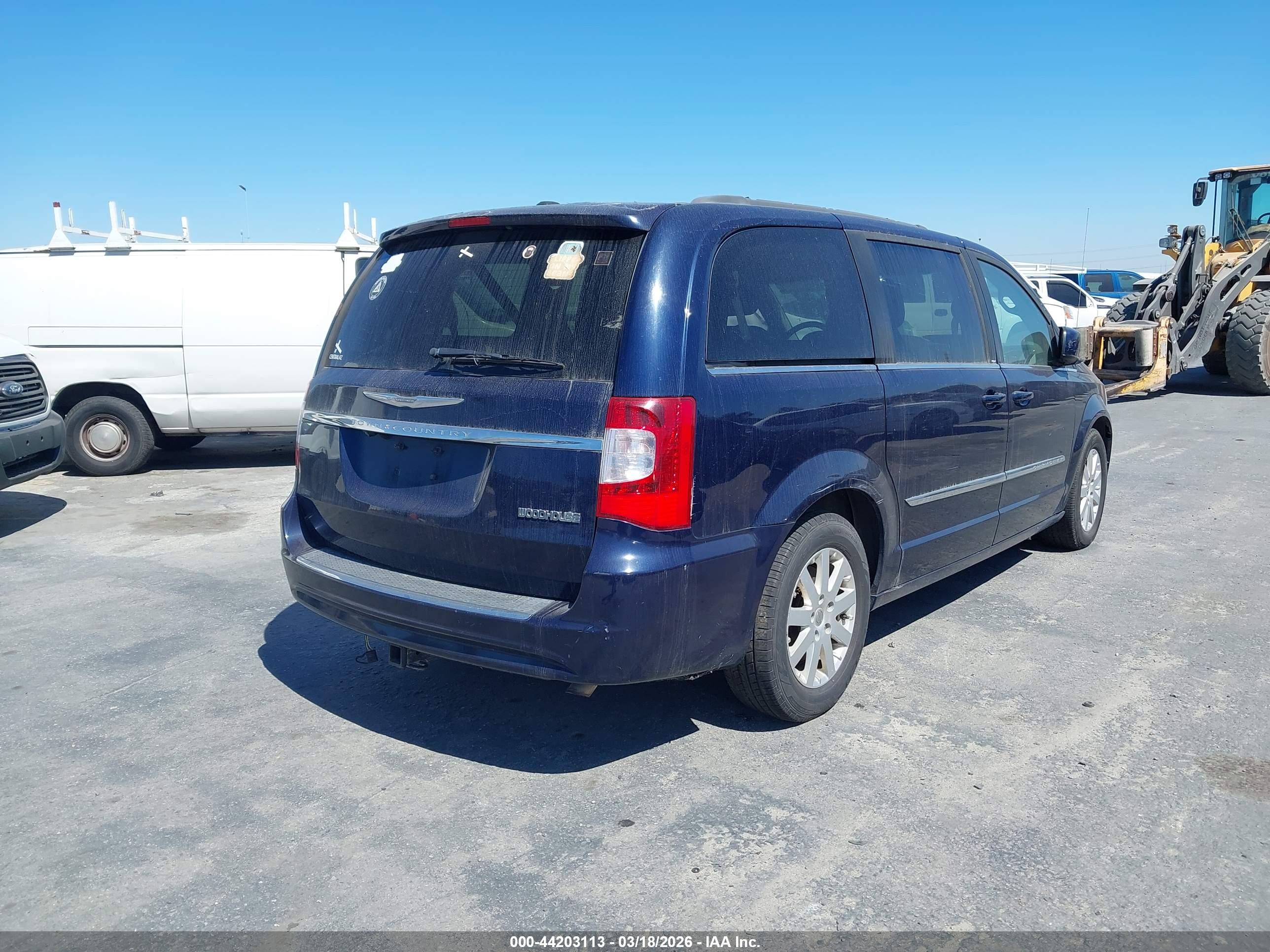 CHRYSLER TOWN image 4