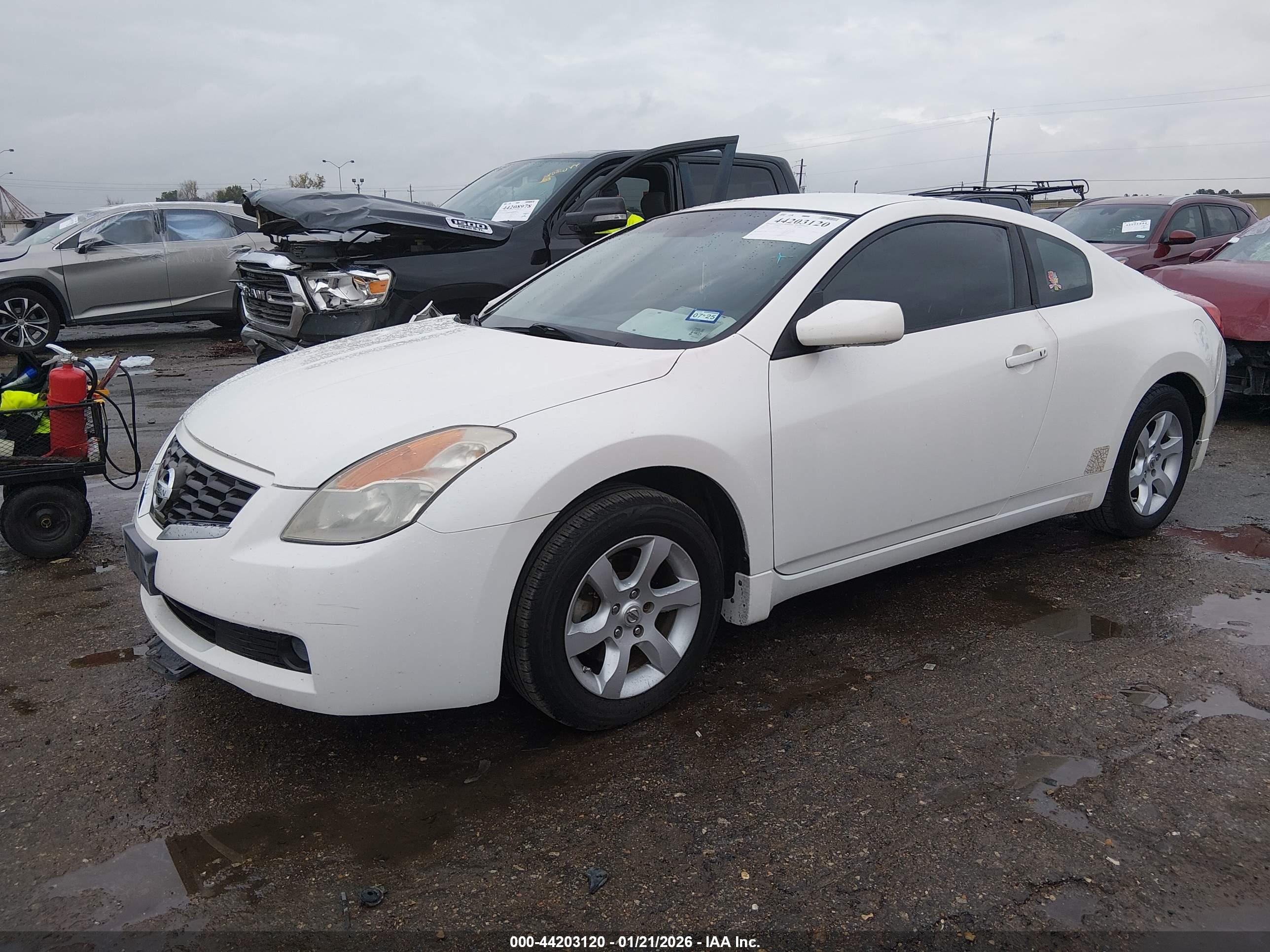 NISSAN ALTIMA image 2