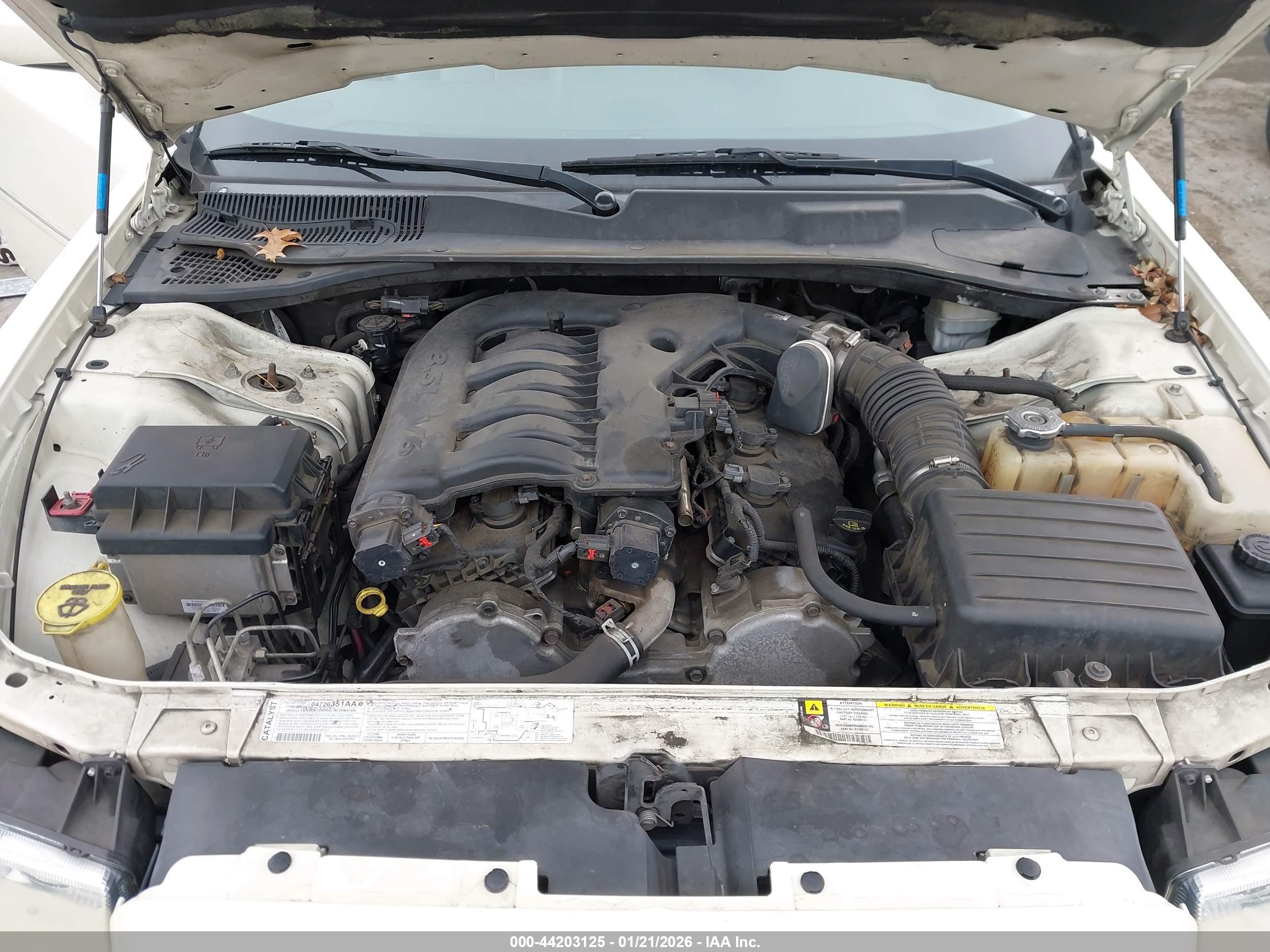 CHRYSLER 300 image 10