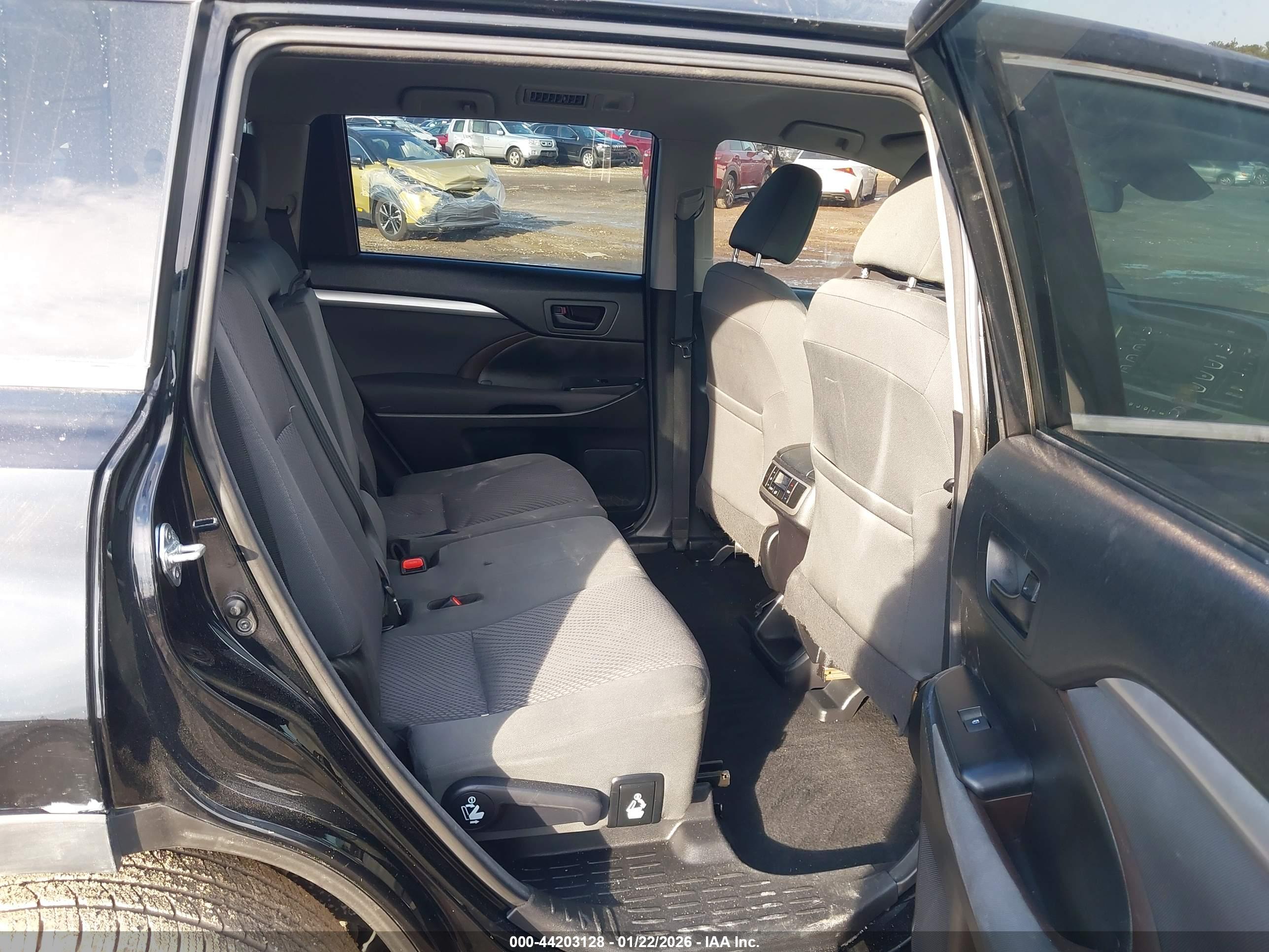 TOYOTA HIGHLANDER image 8