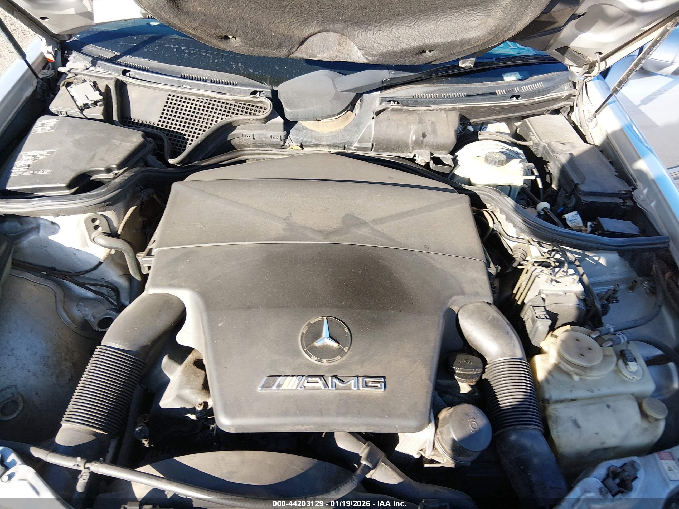 MERCEDES-BENZ E image 10
