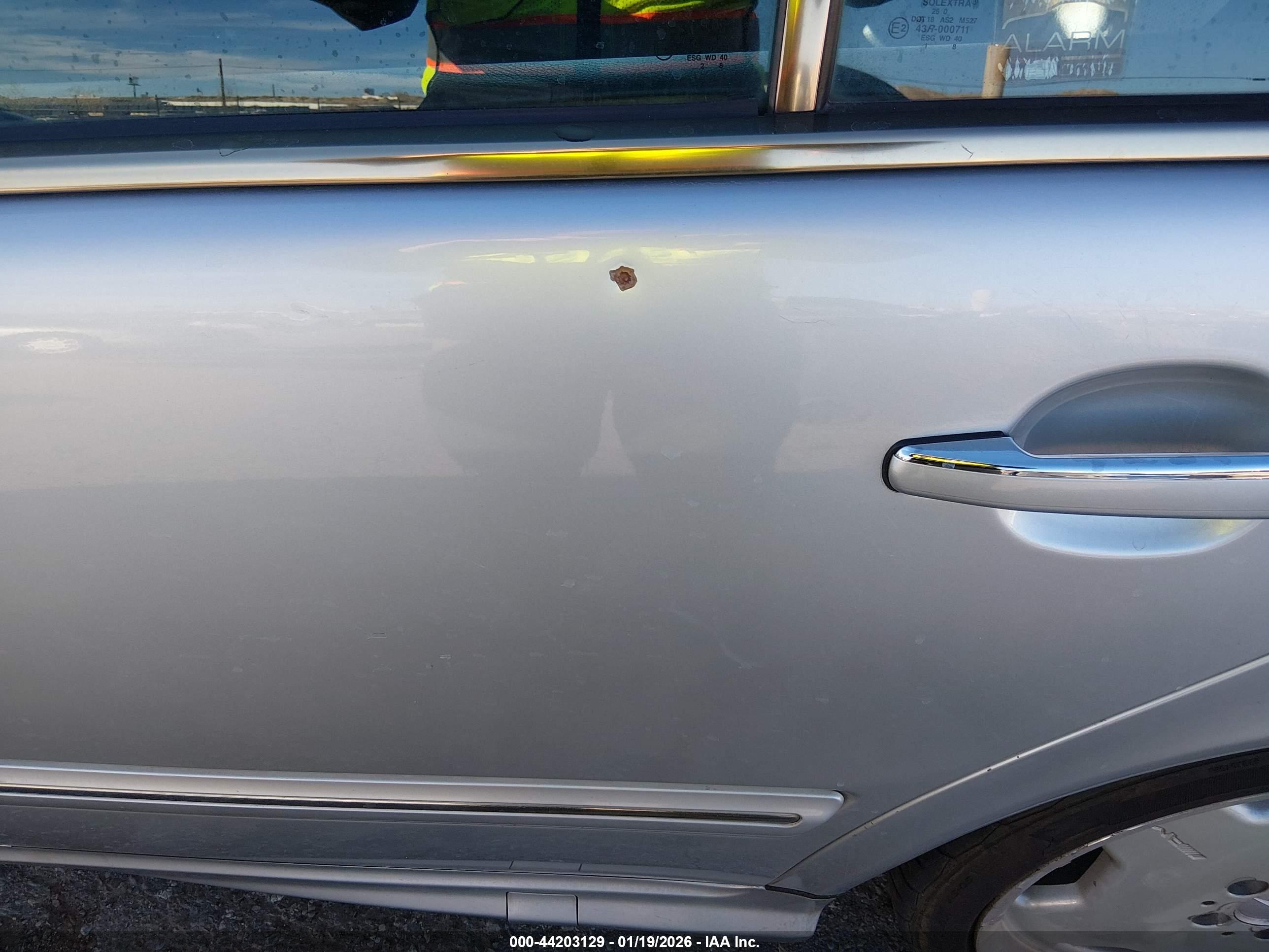 MERCEDES-BENZ E image 6