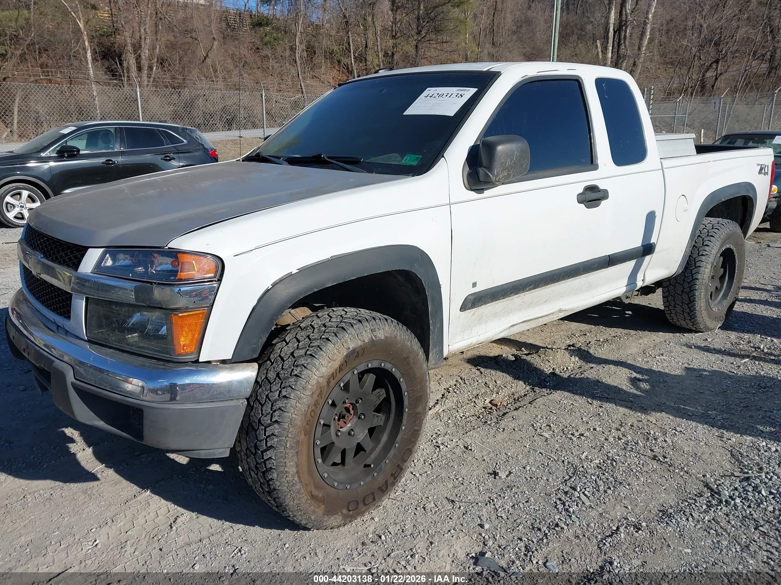 CHEVROLET COLORADO image 2