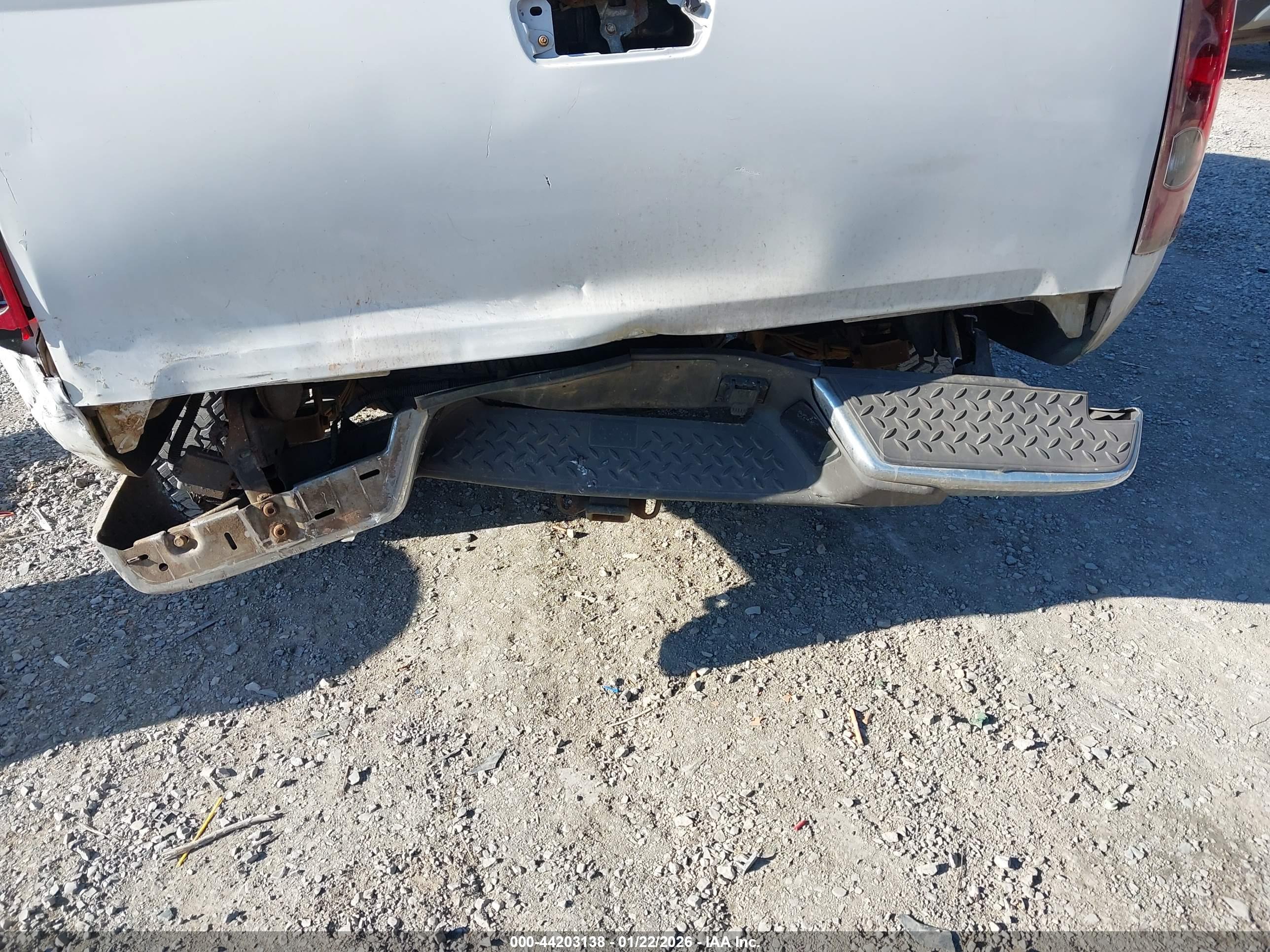 CHEVROLET COLORADO image 6