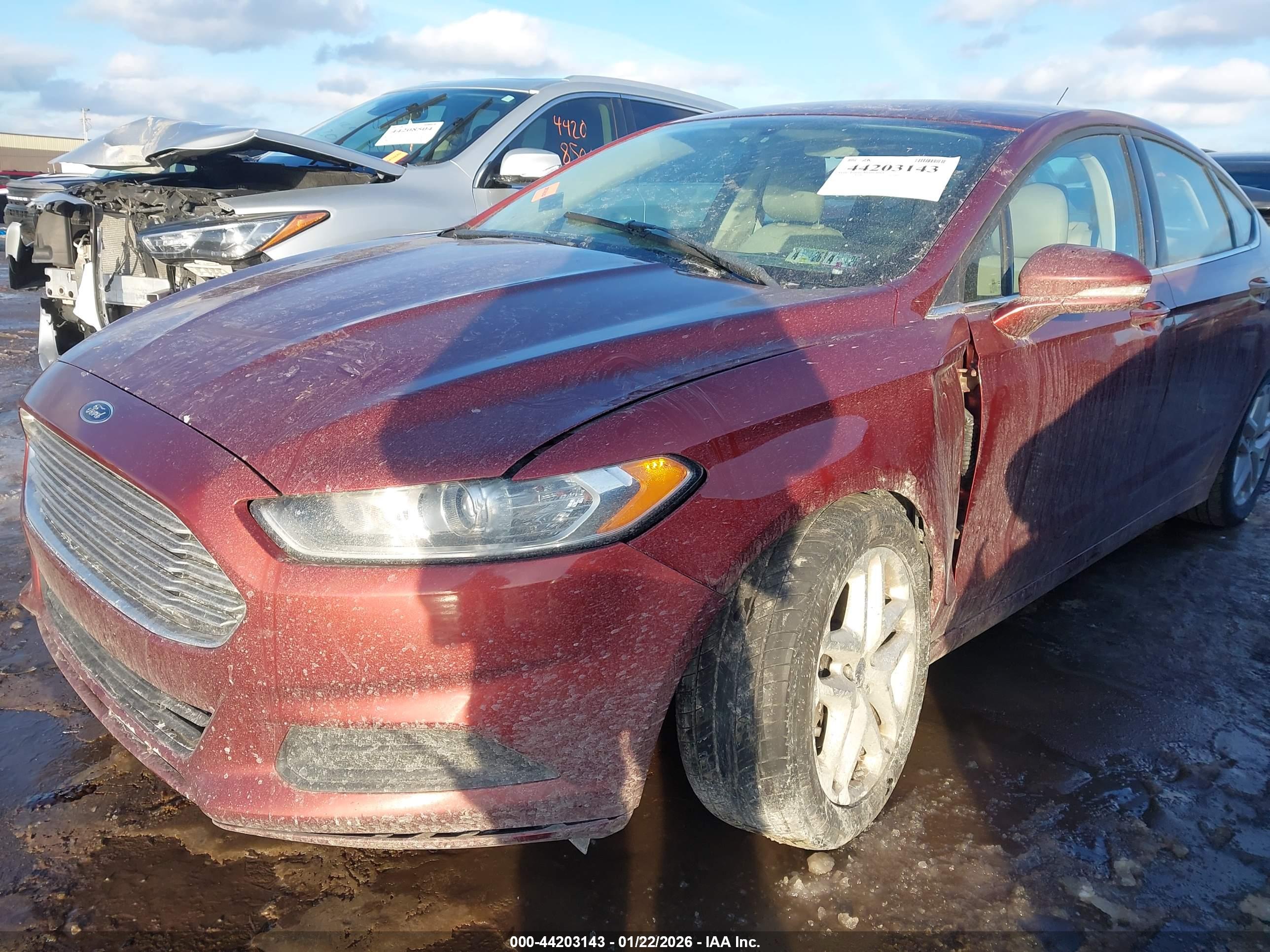 FORD FUSION image 6