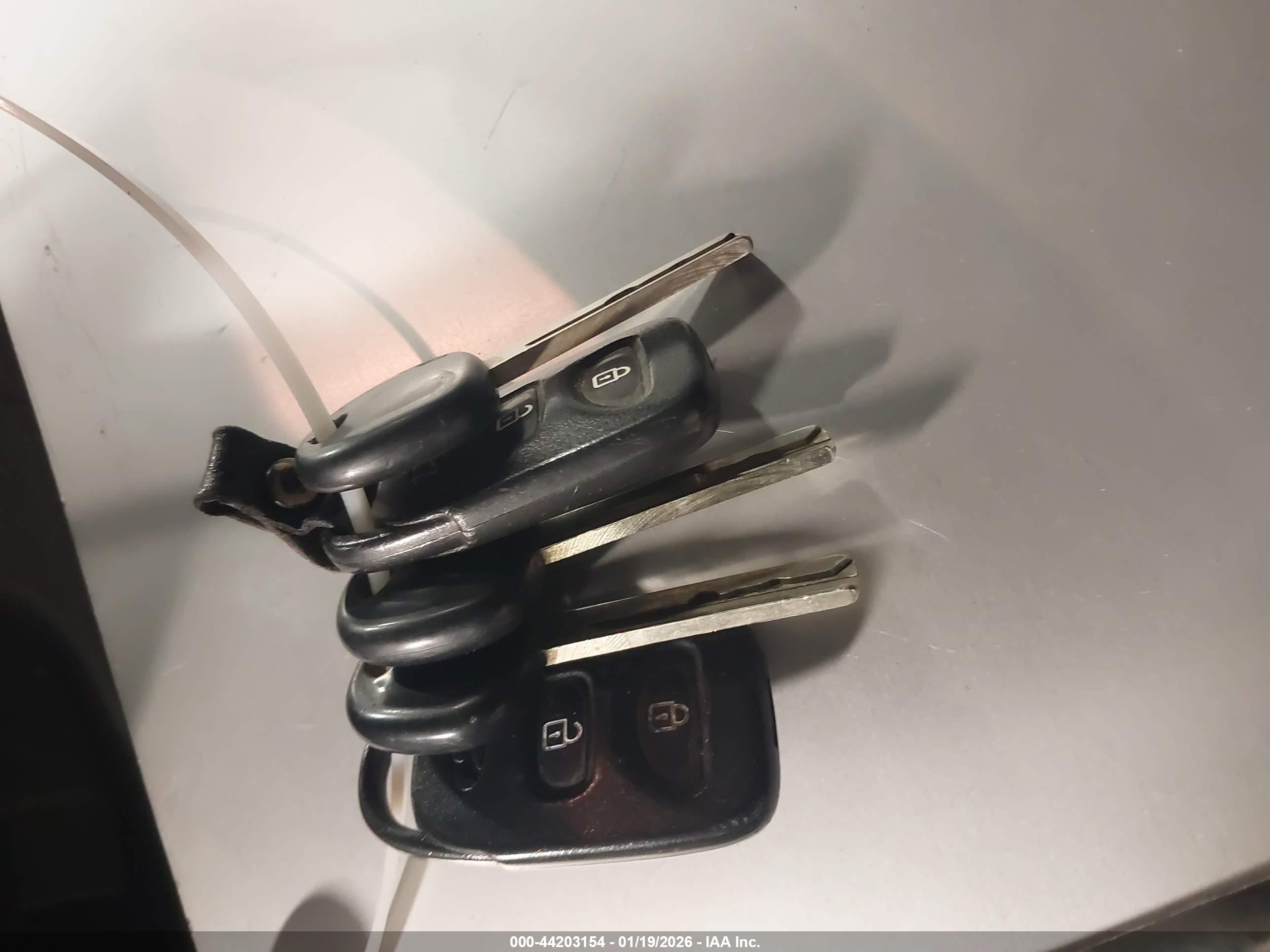 HYUNDAI ACCENT image 11