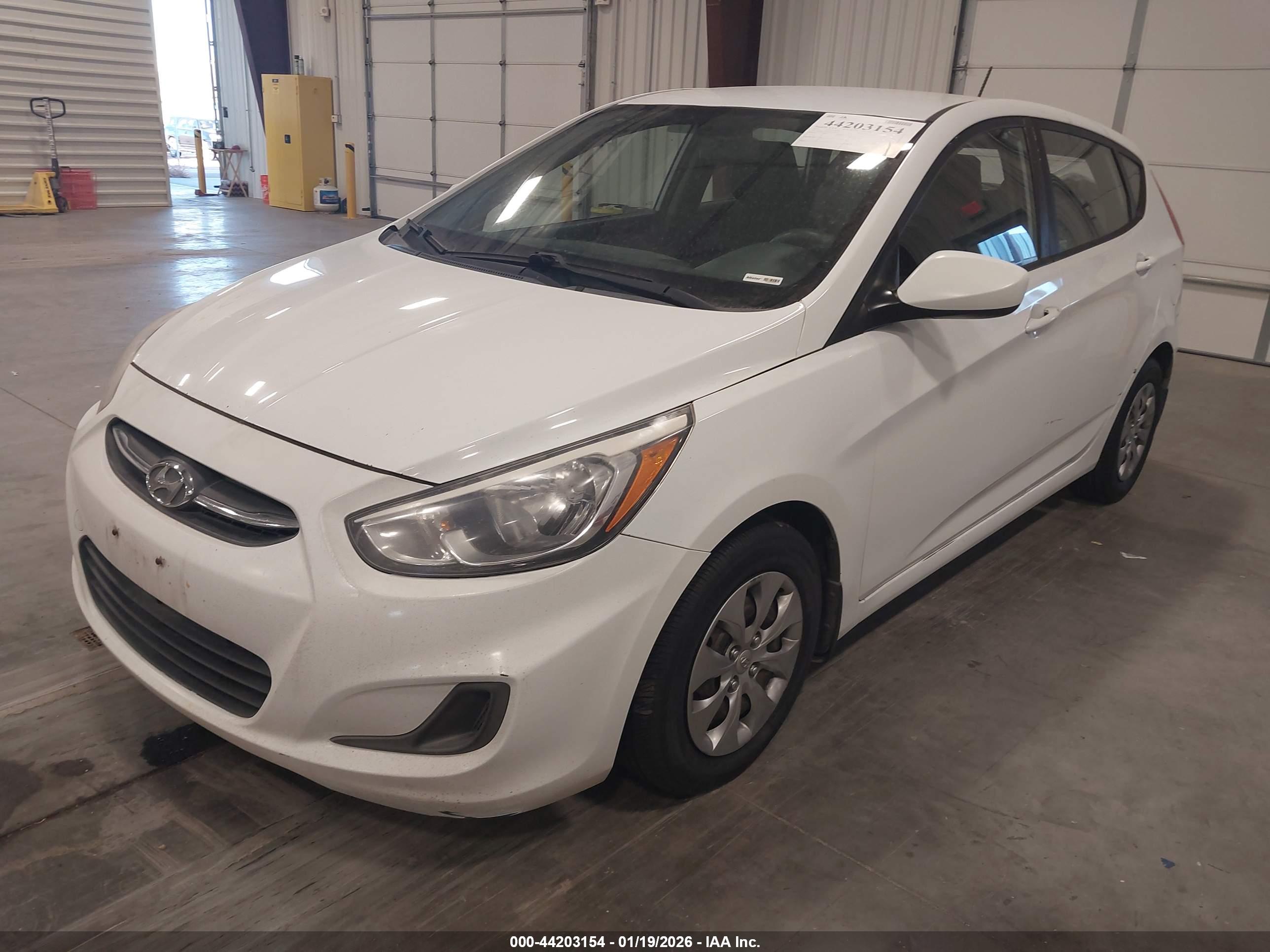 HYUNDAI ACCENT image 2
