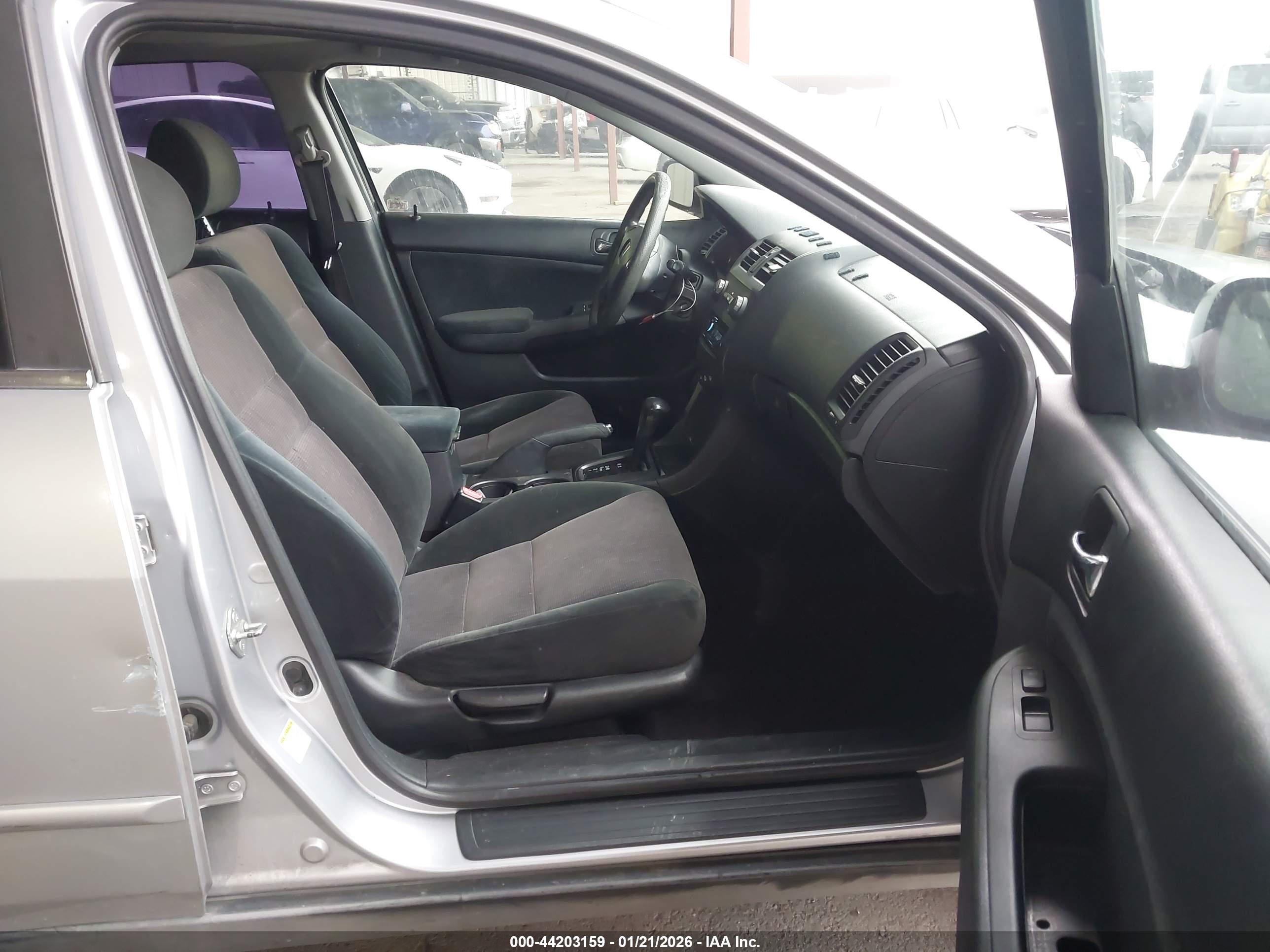 HONDA ACCORD image 5