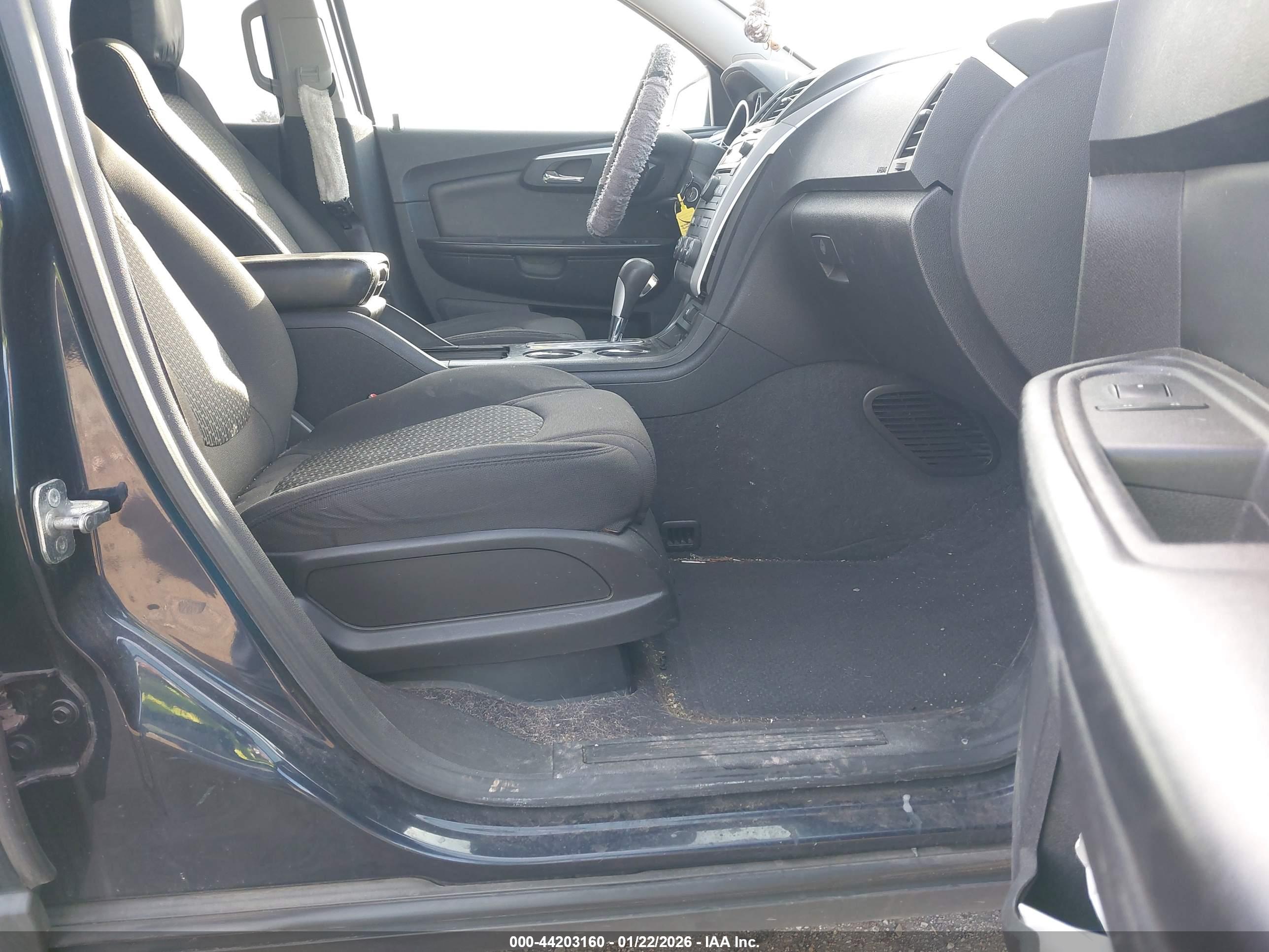 CHEVROLET TRAVERSE image 5