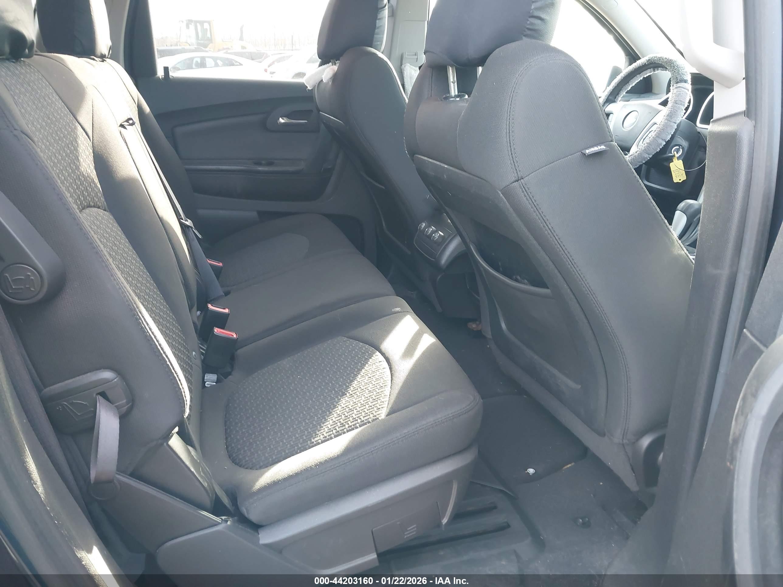 CHEVROLET TRAVERSE image 8