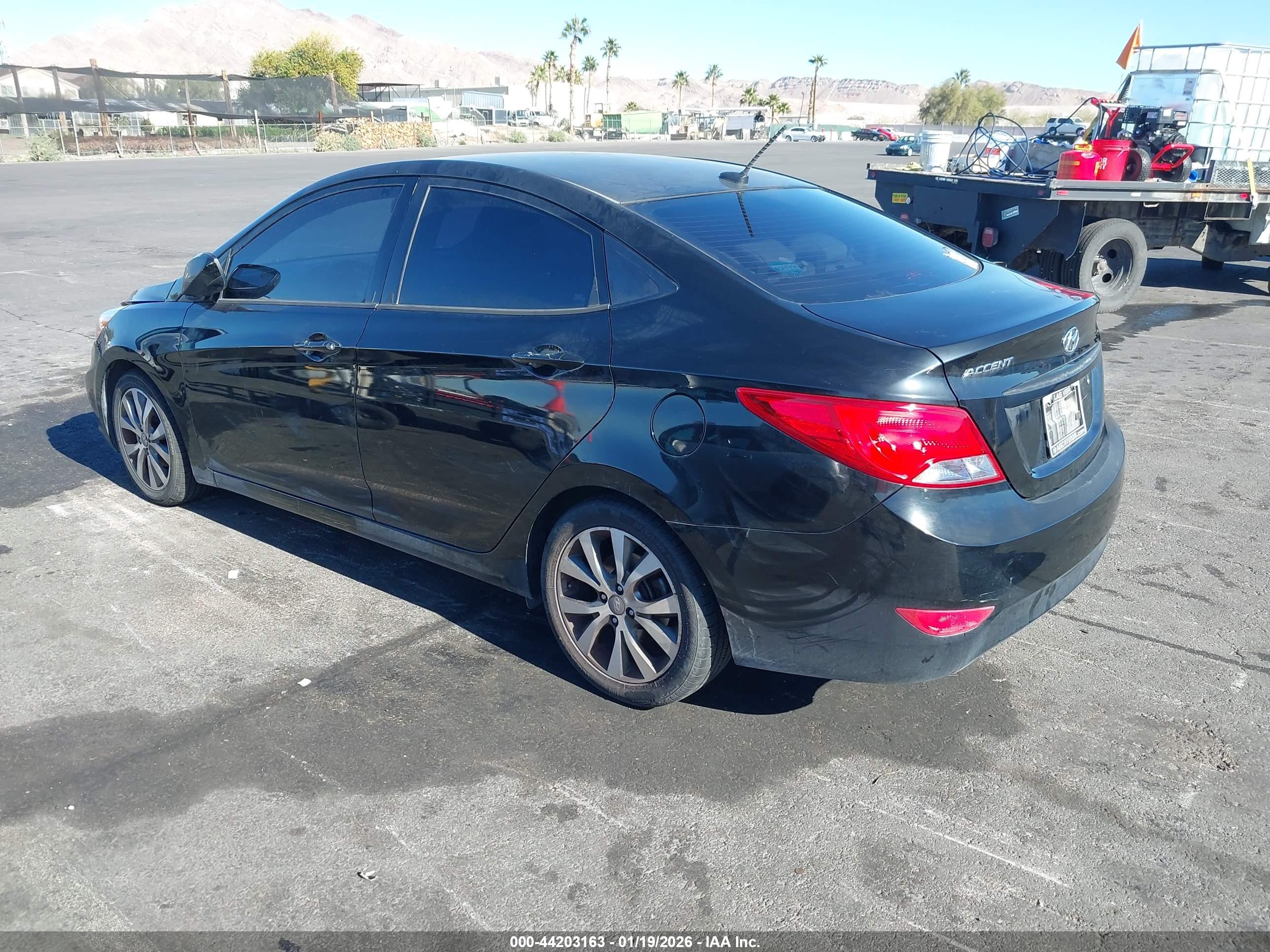 HYUNDAI ACCENT image 3
