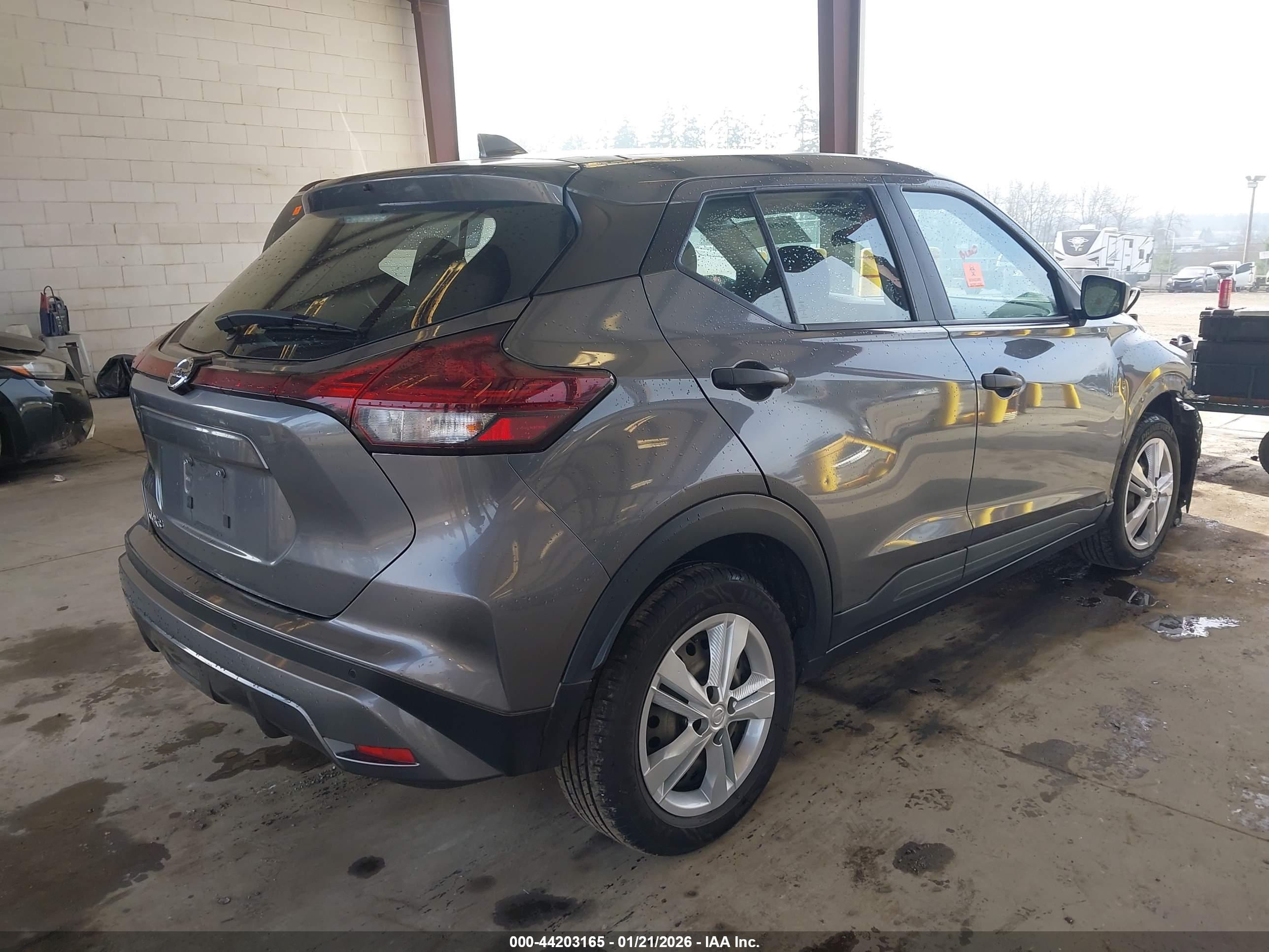 NISSAN KICKS image 4