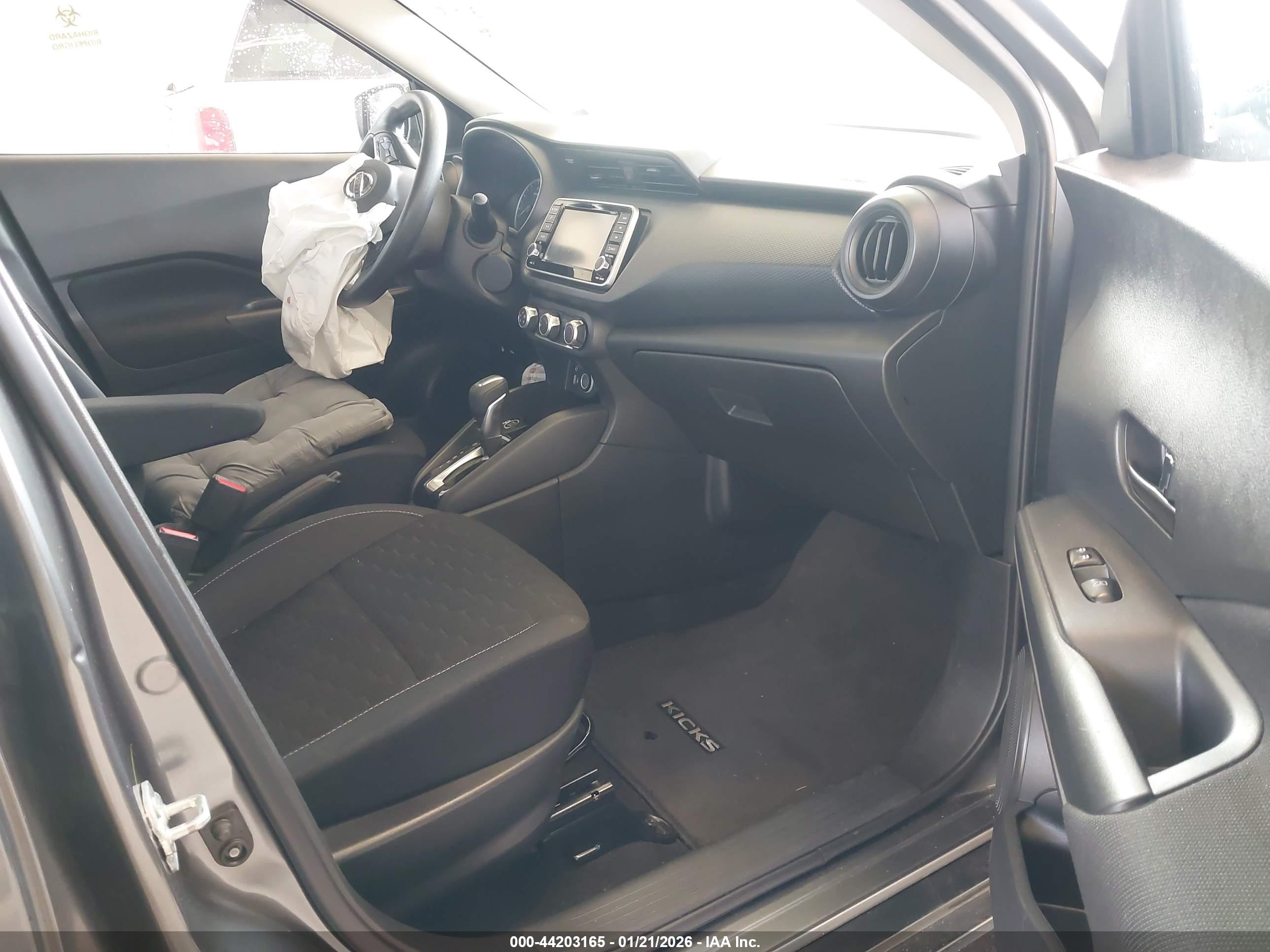 NISSAN KICKS image 5