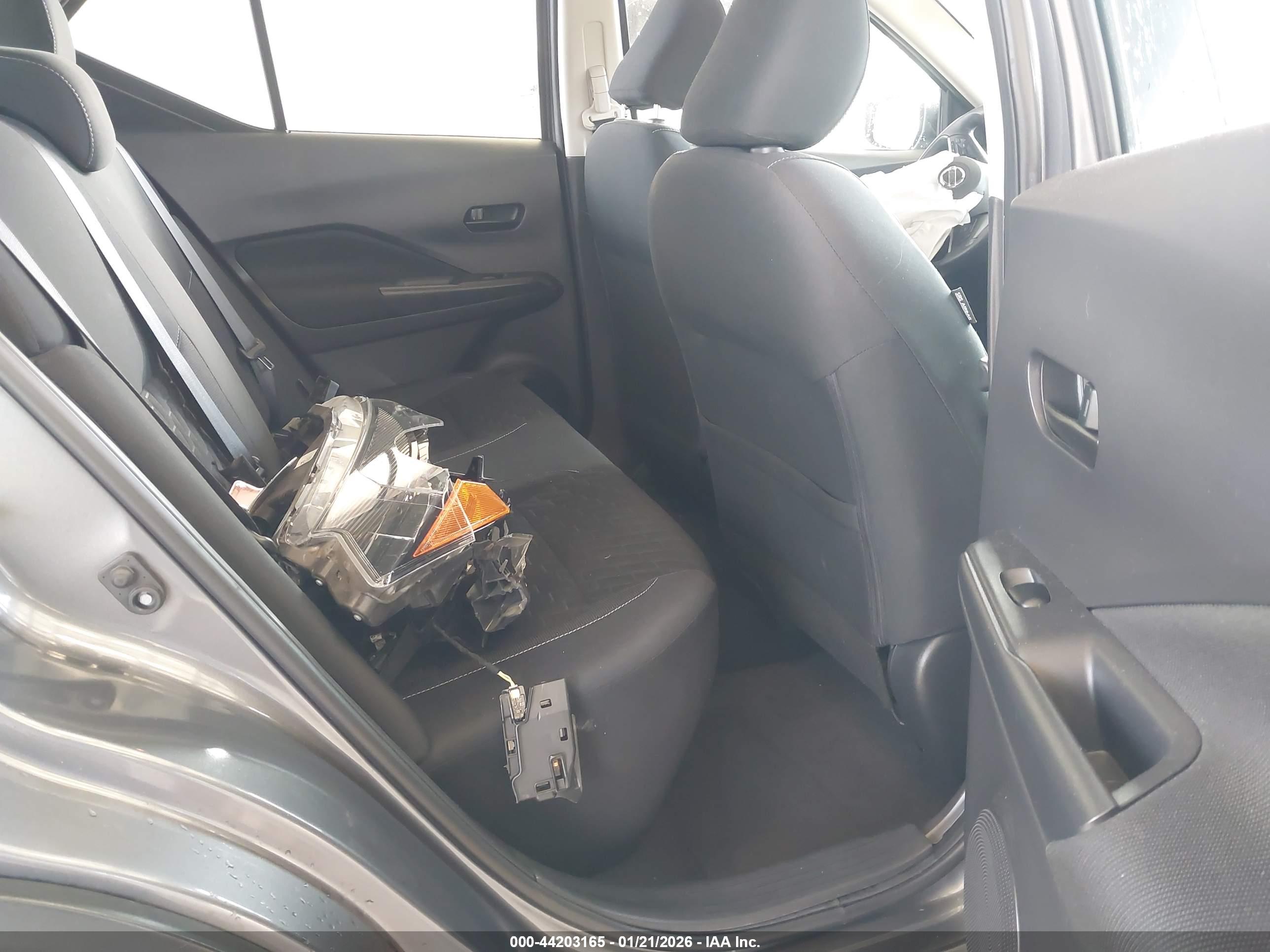NISSAN KICKS image 8