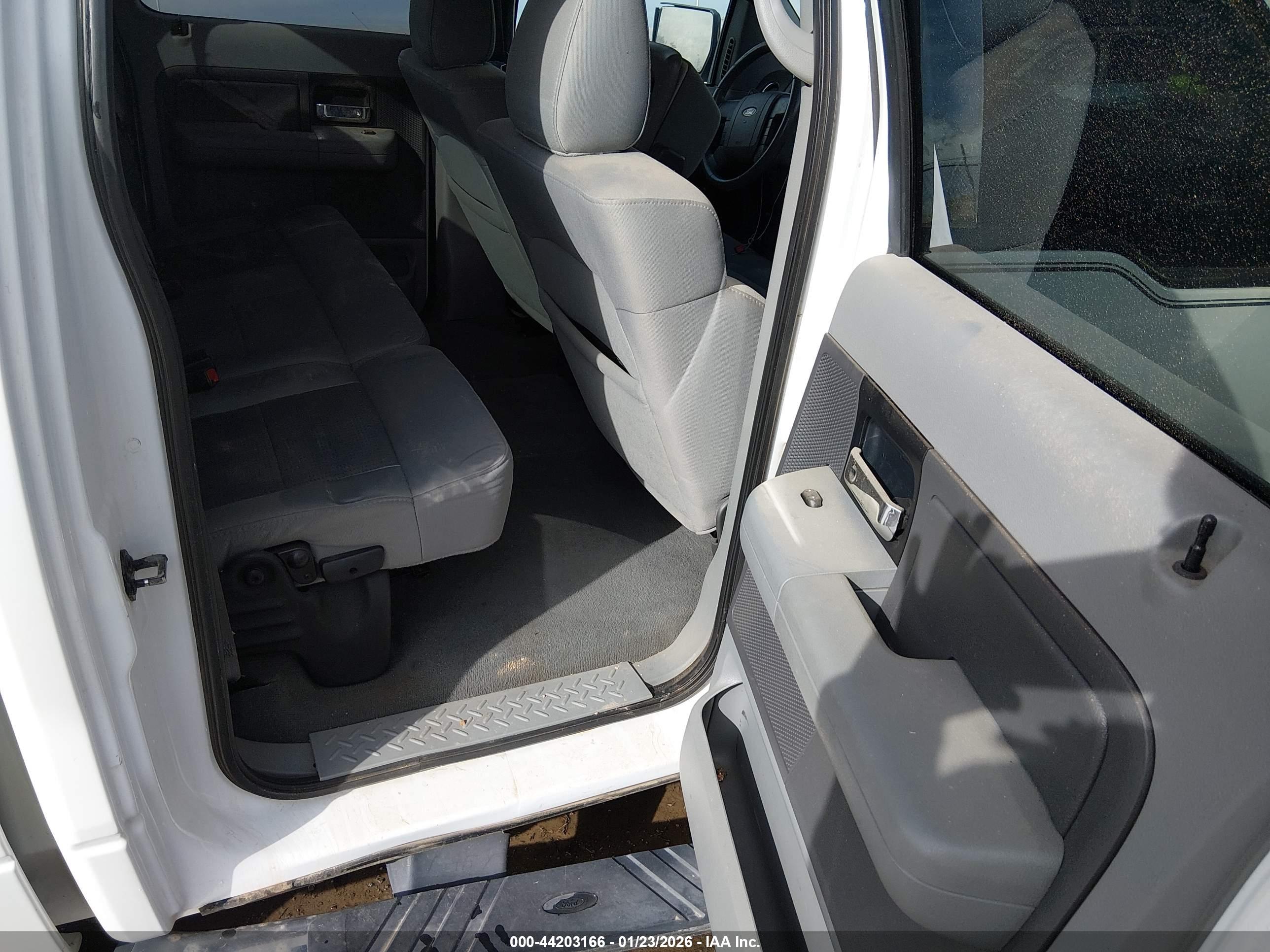 FORD F-150 image 8