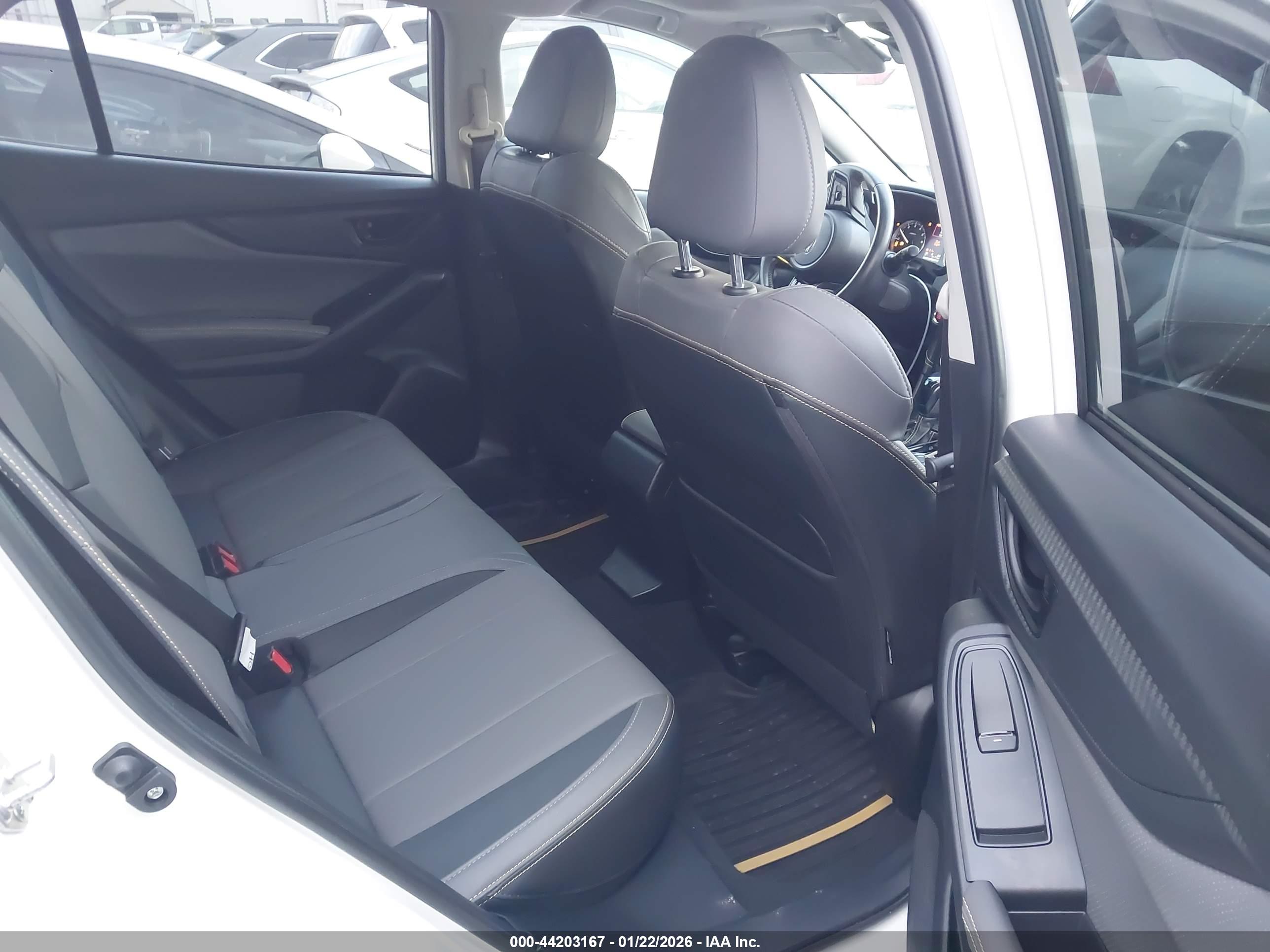 SUBARU CROSSTREK image 8