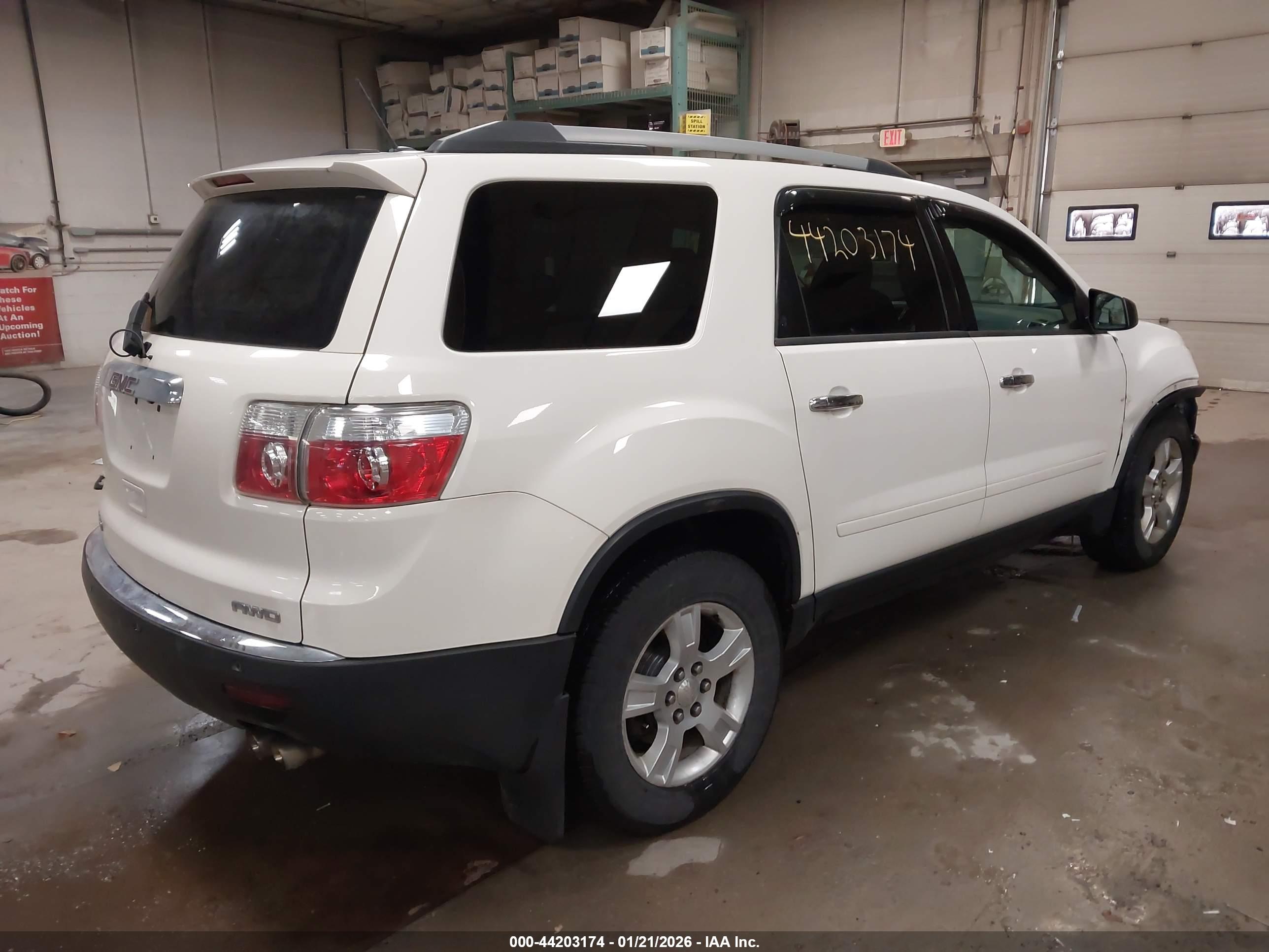 GMC ACADIA image 4