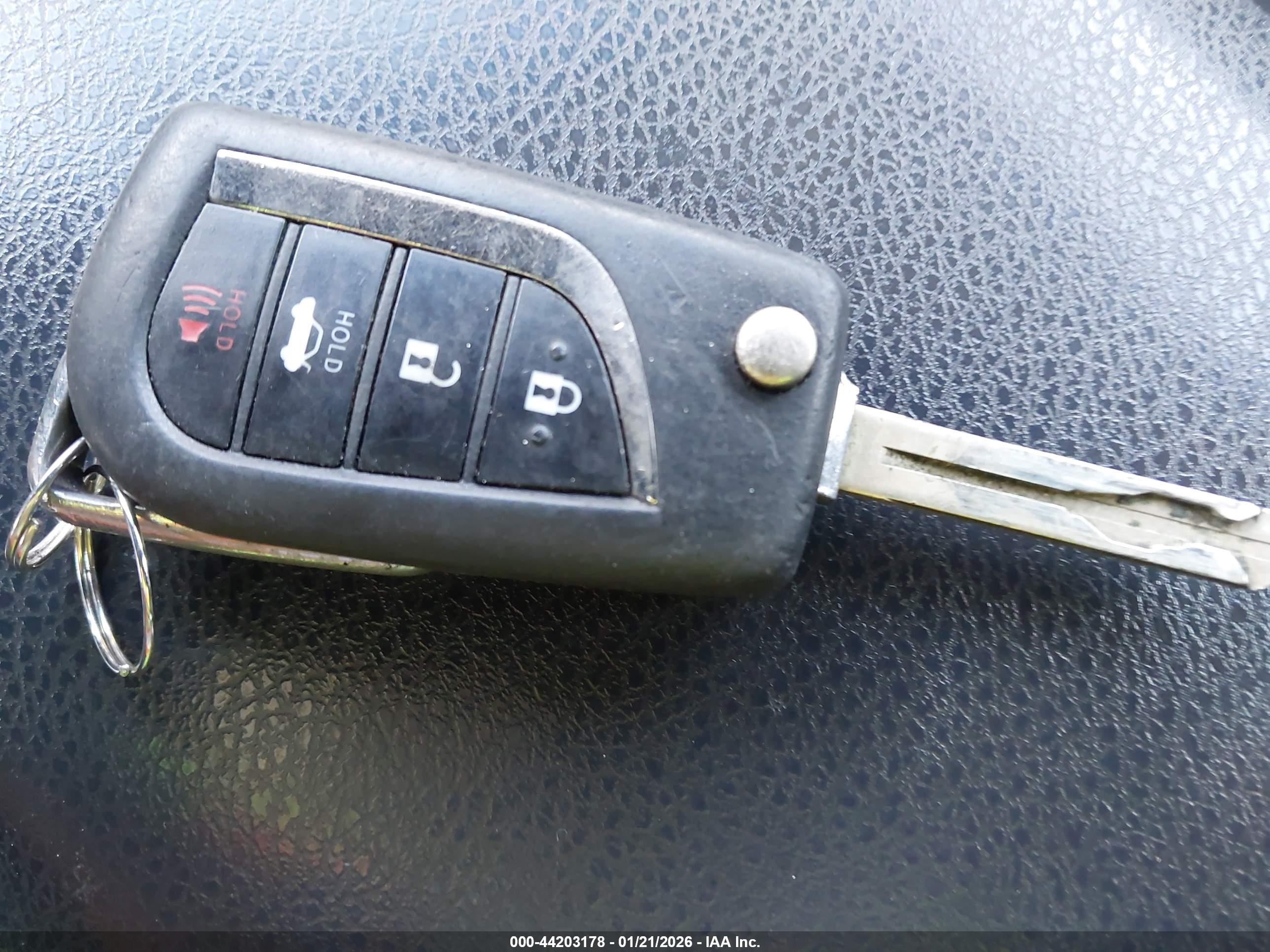 TOYOTA CAMRY image 11
