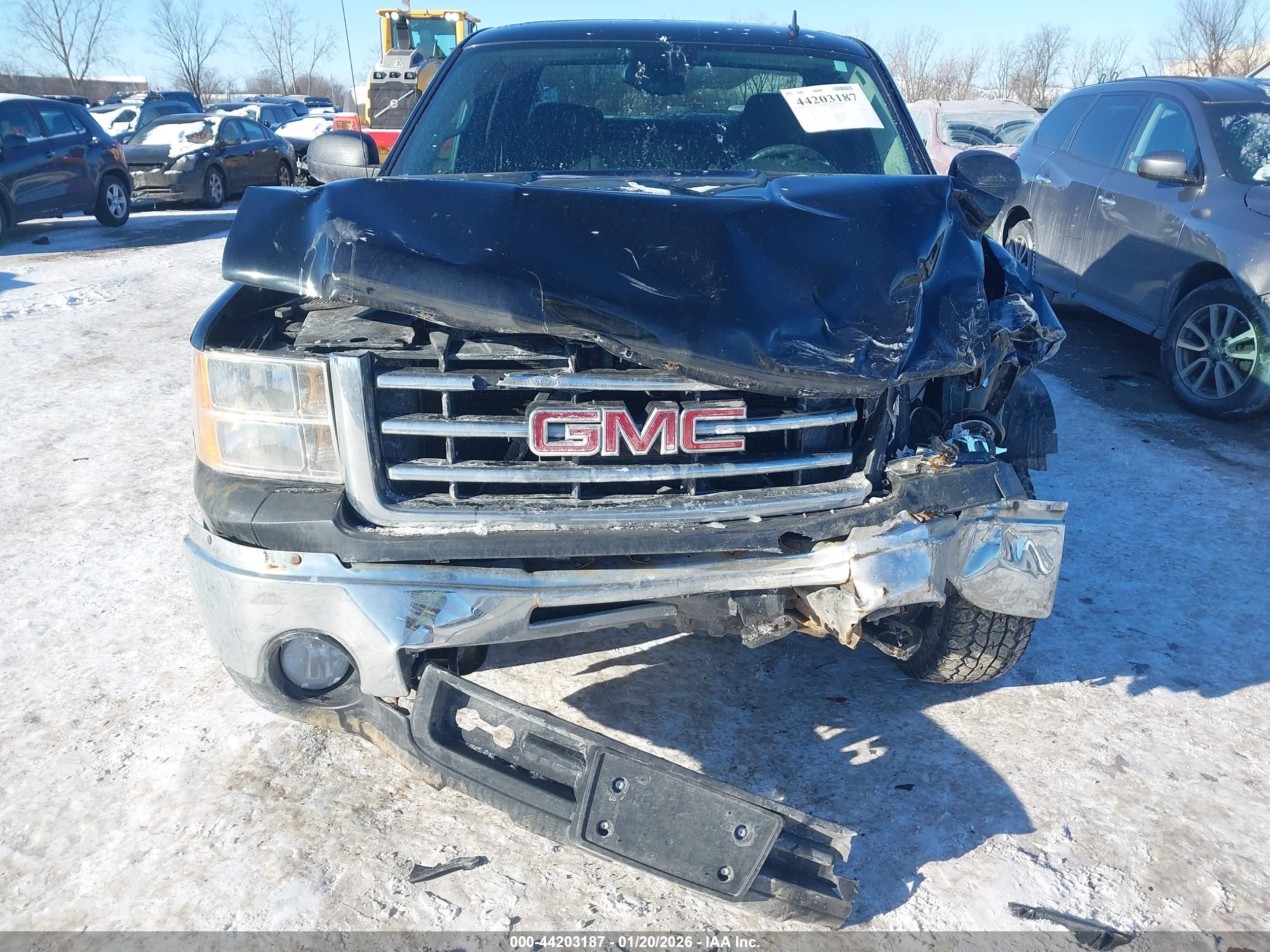 GMC SIERRA image 6