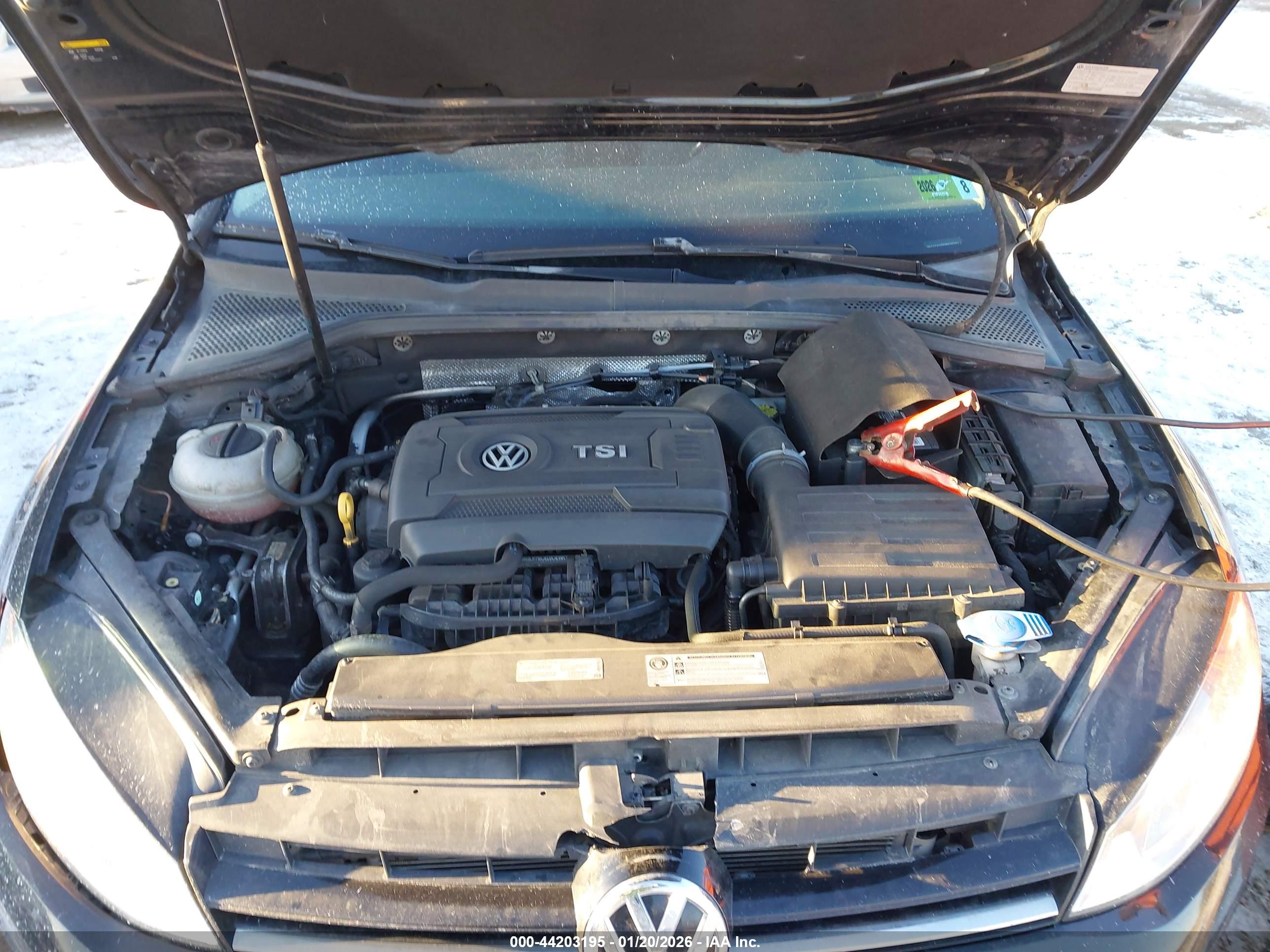VOLKSWAGEN GOLF image 10