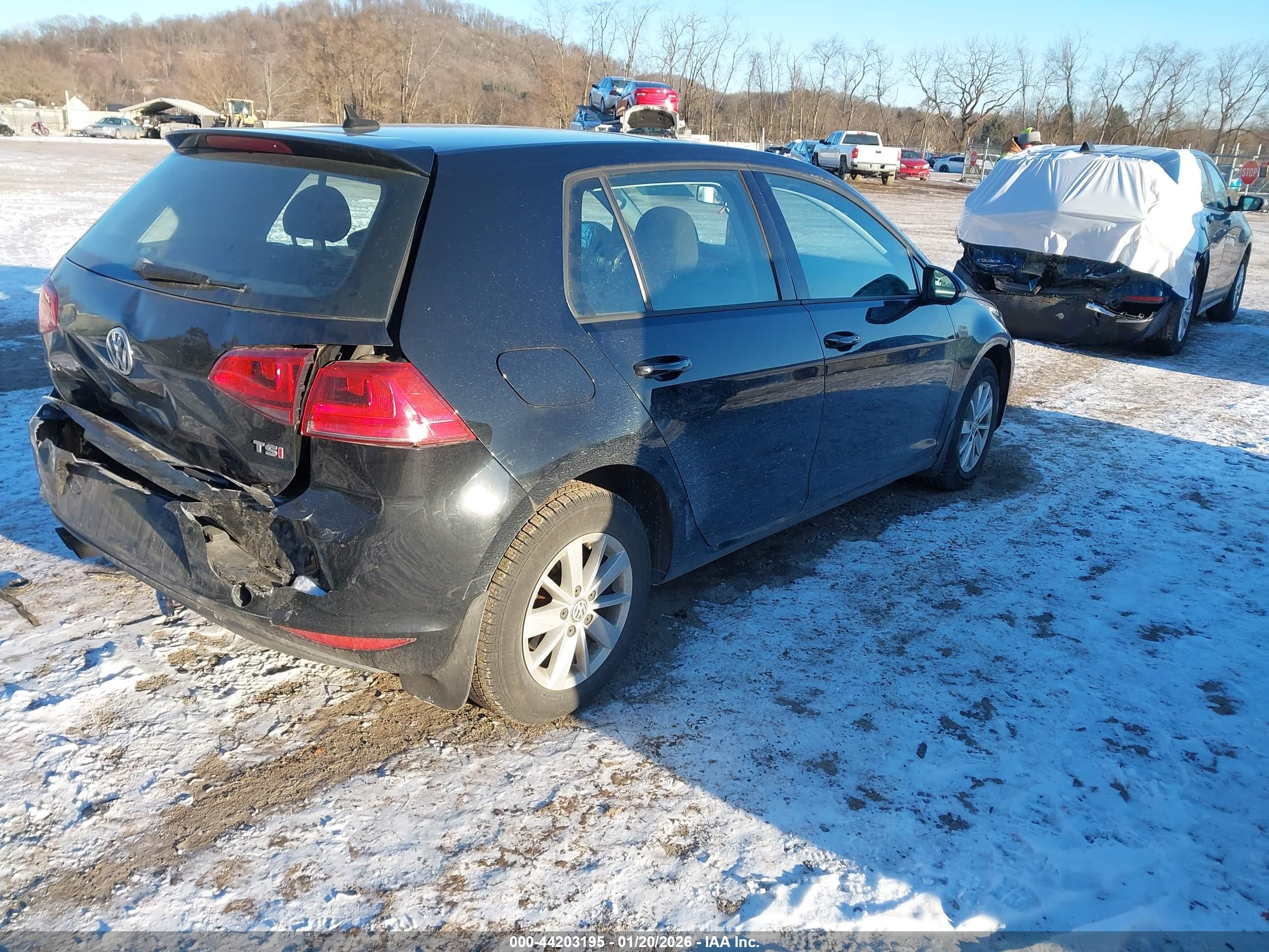 VOLKSWAGEN GOLF image 4