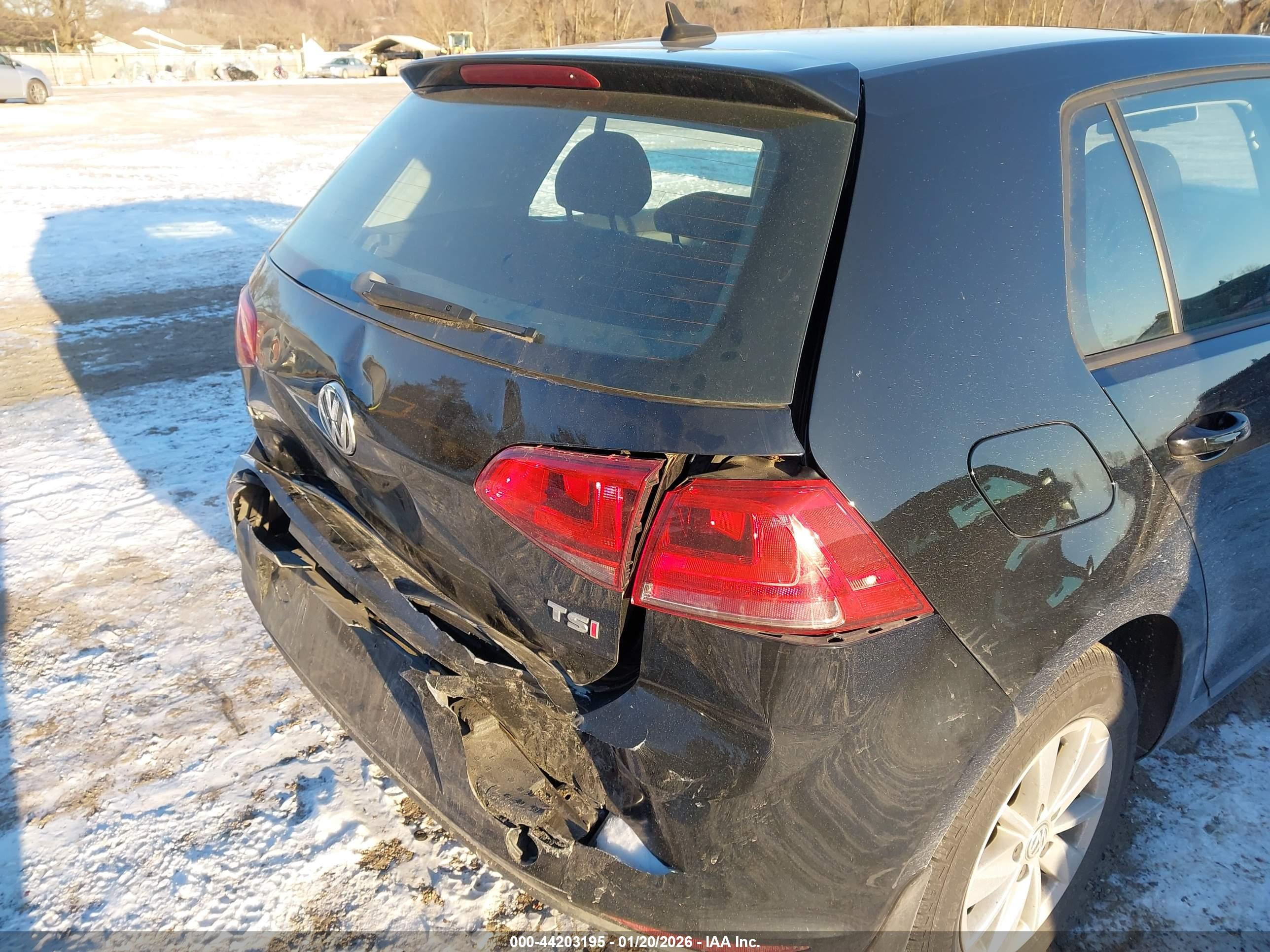 VOLKSWAGEN GOLF image 6