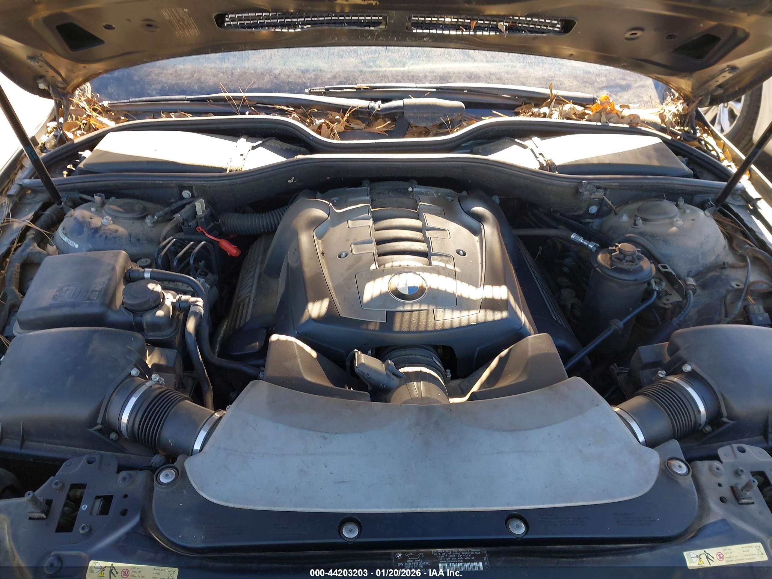 BMW 750I image 10