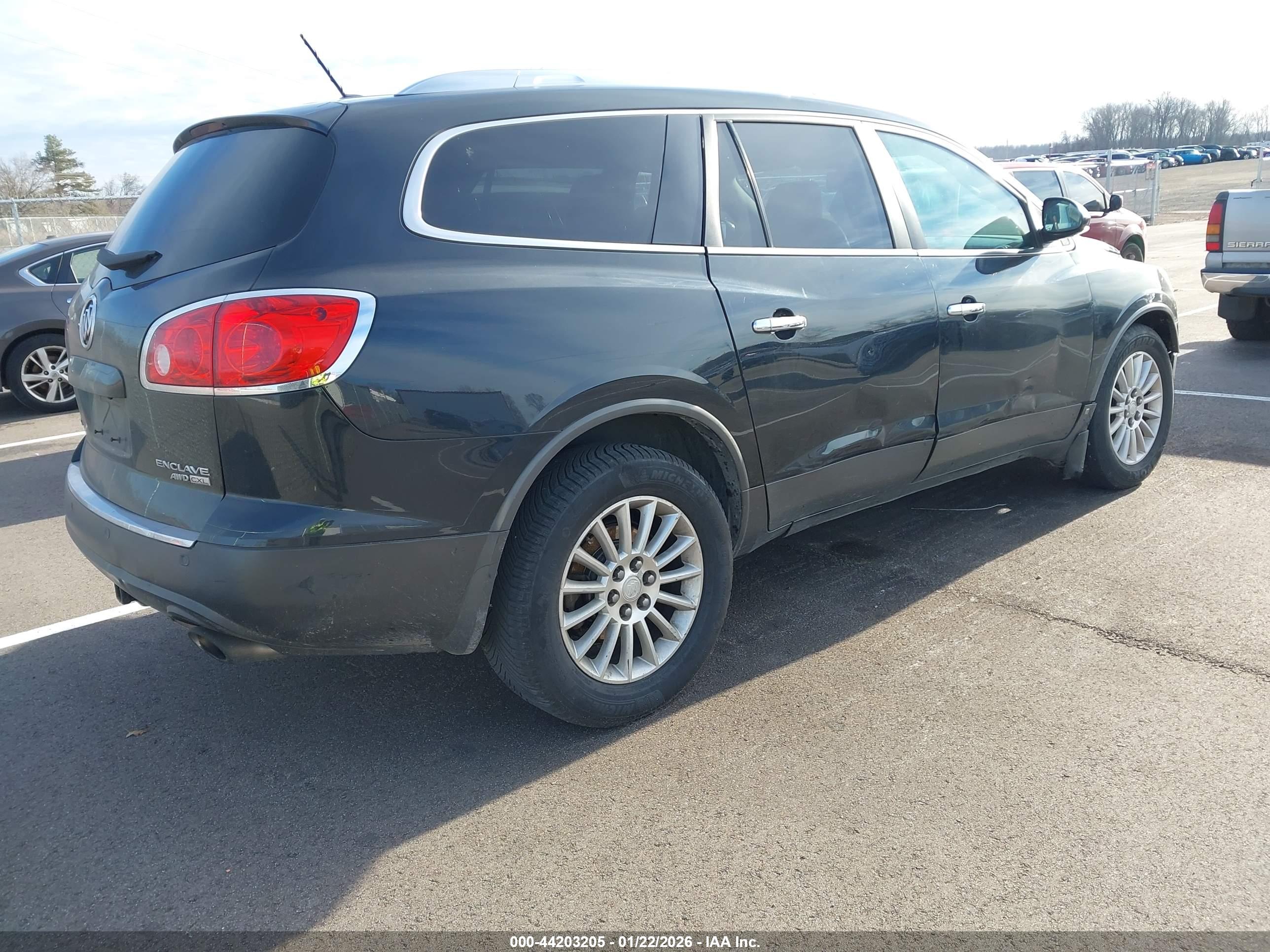 BUICK ENCLAVE image 4