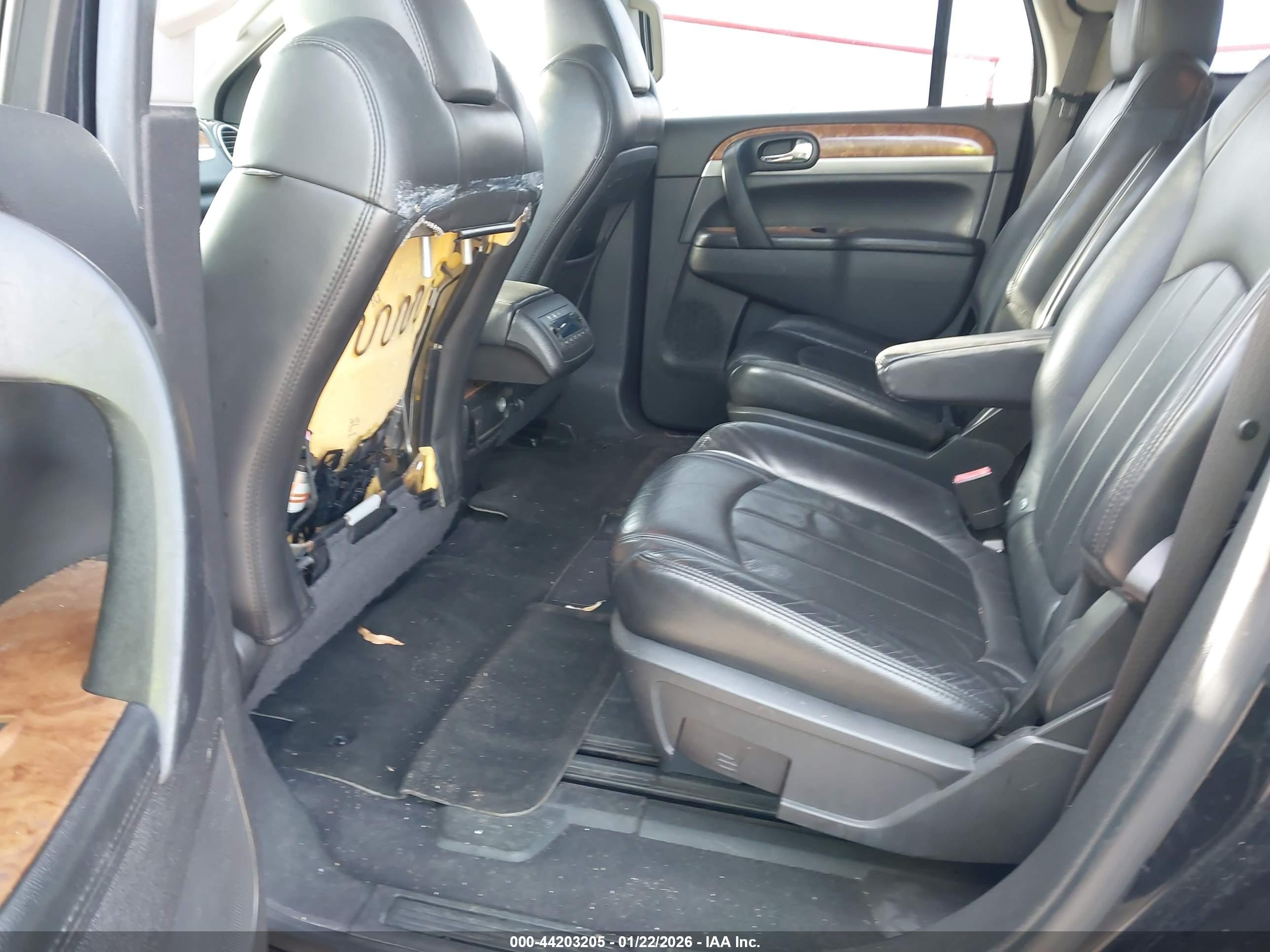 BUICK ENCLAVE image 8