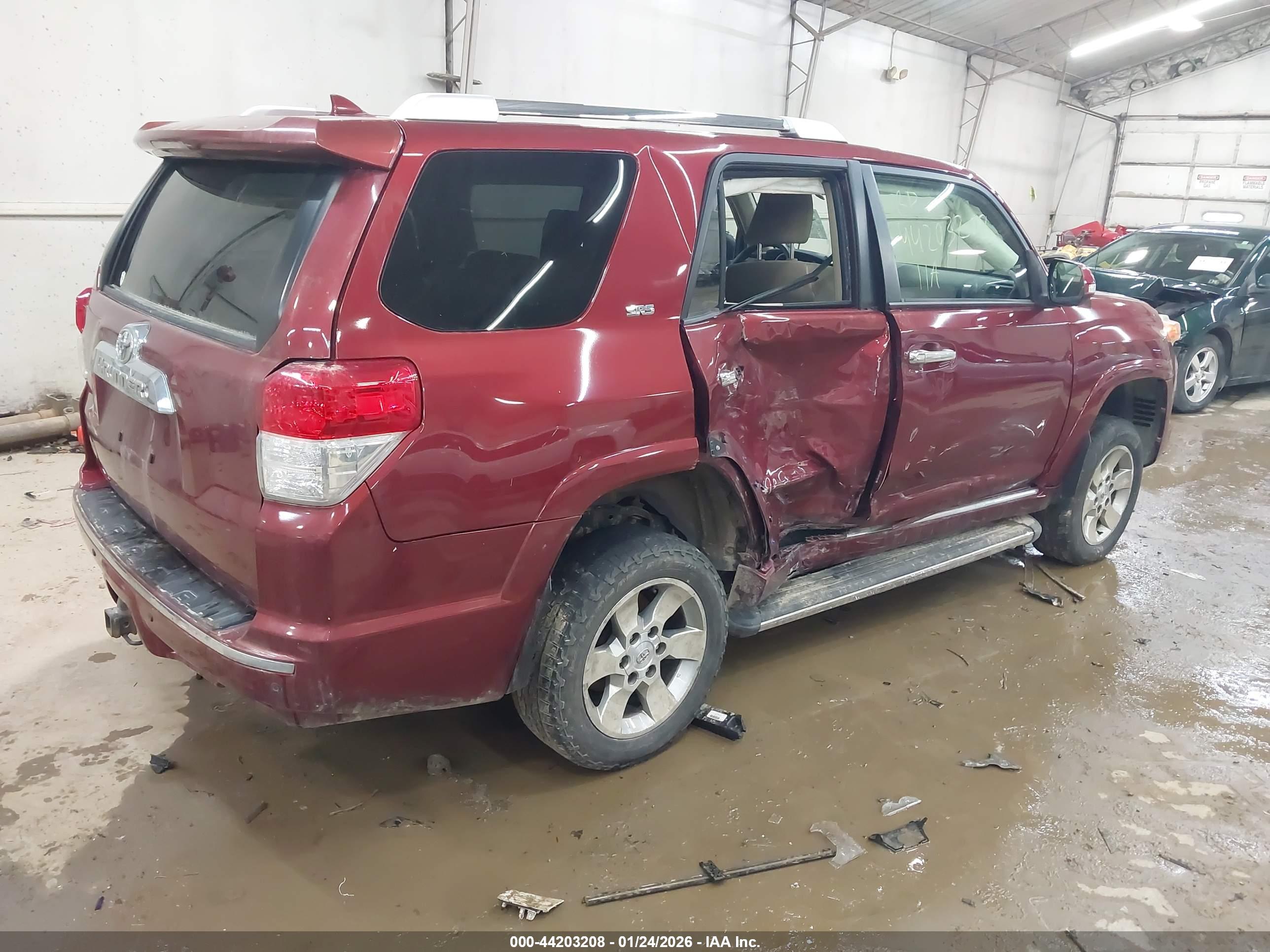 TOYOTA 4RUNNER image 4