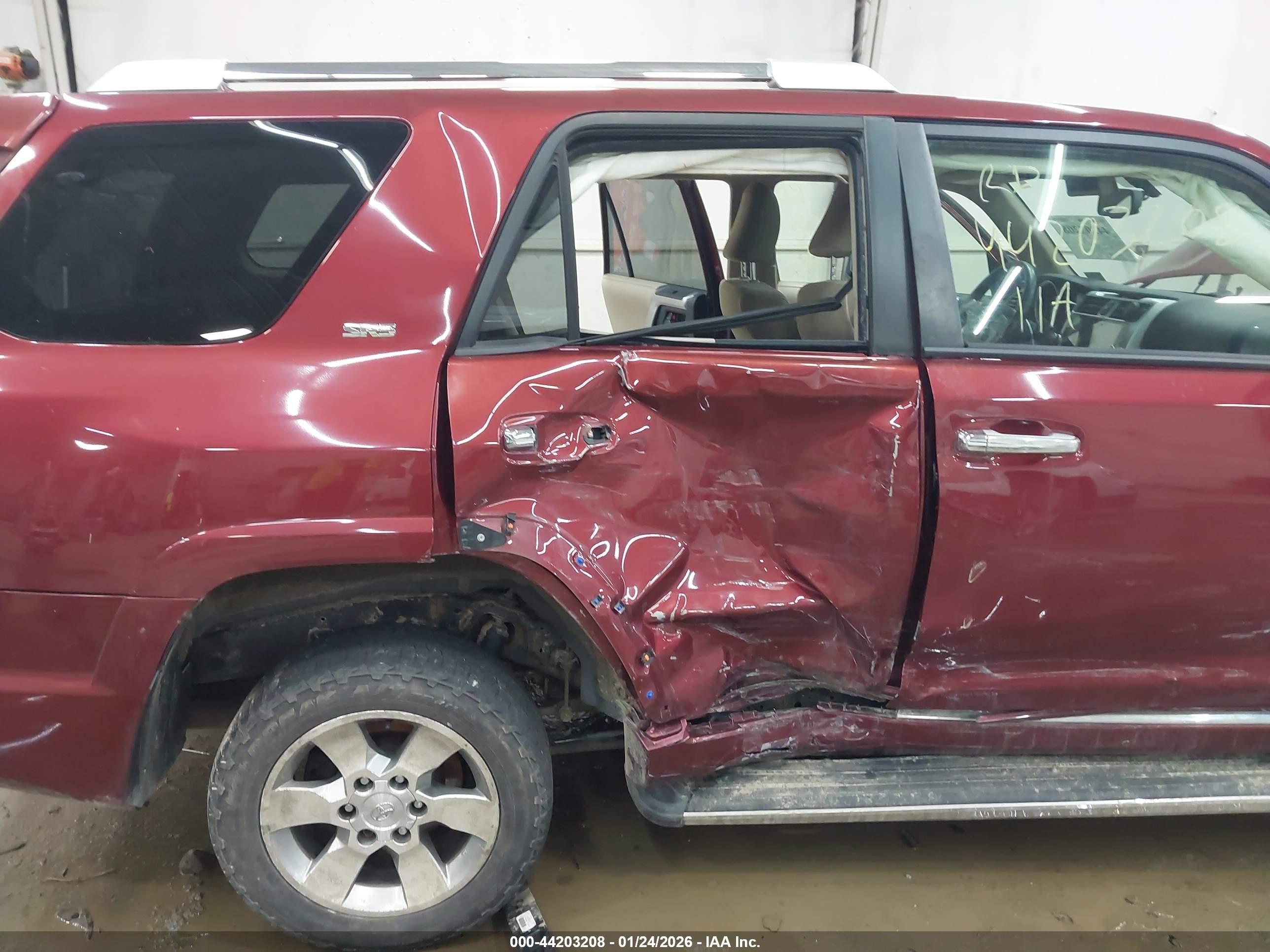 TOYOTA 4RUNNER image 6