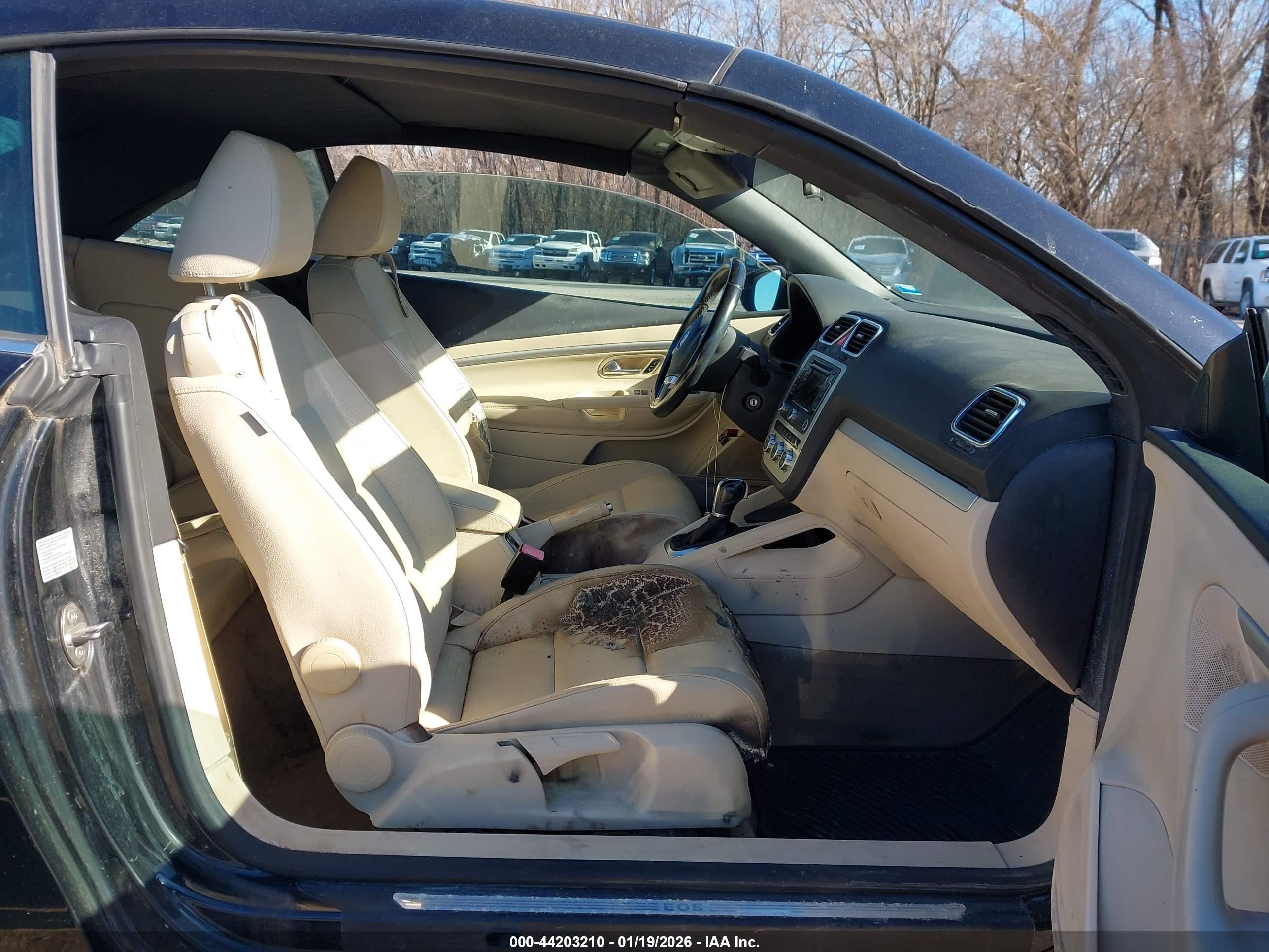 VOLKSWAGEN EOS image 5