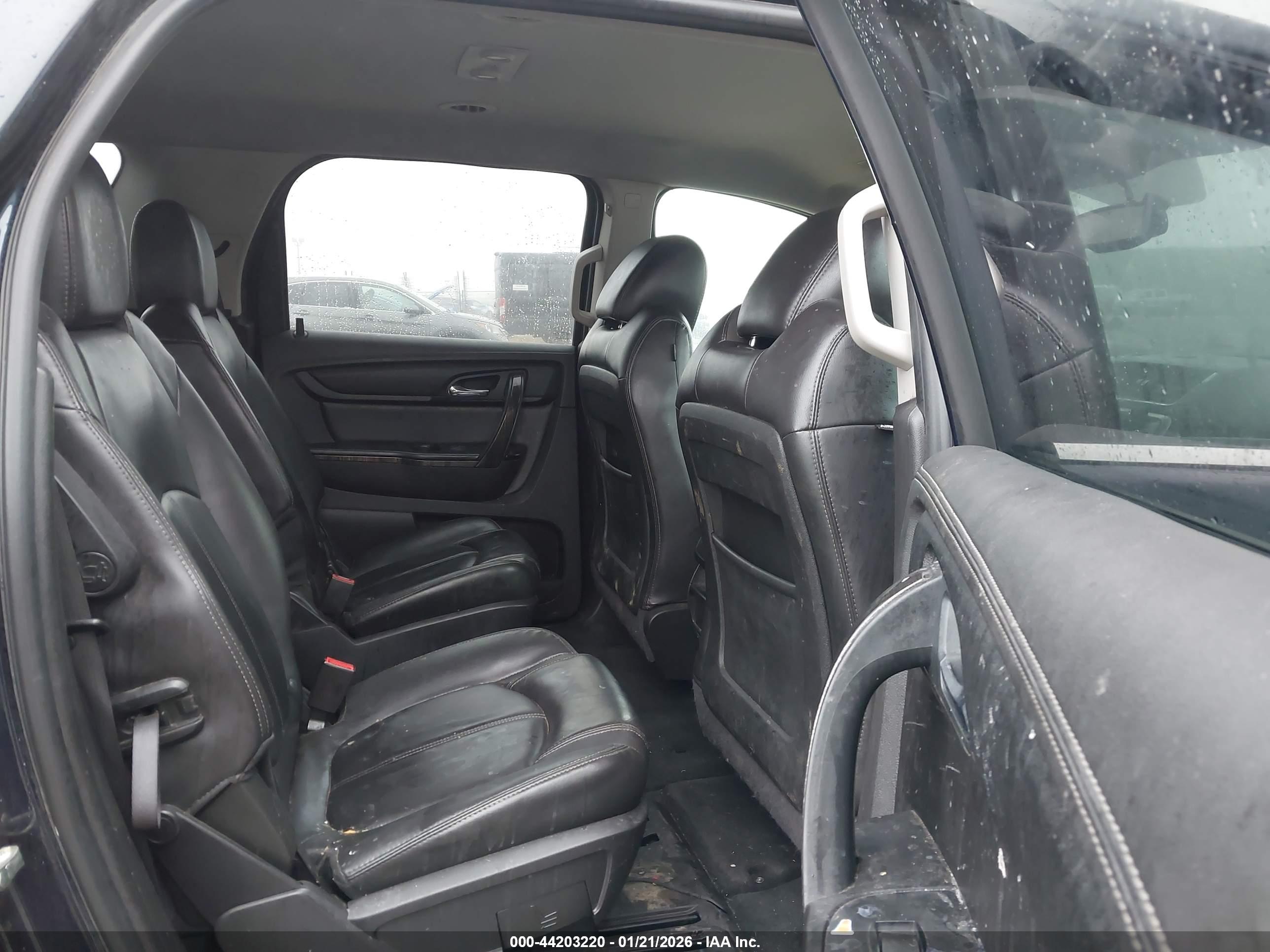 GMC ACADIA image 8
