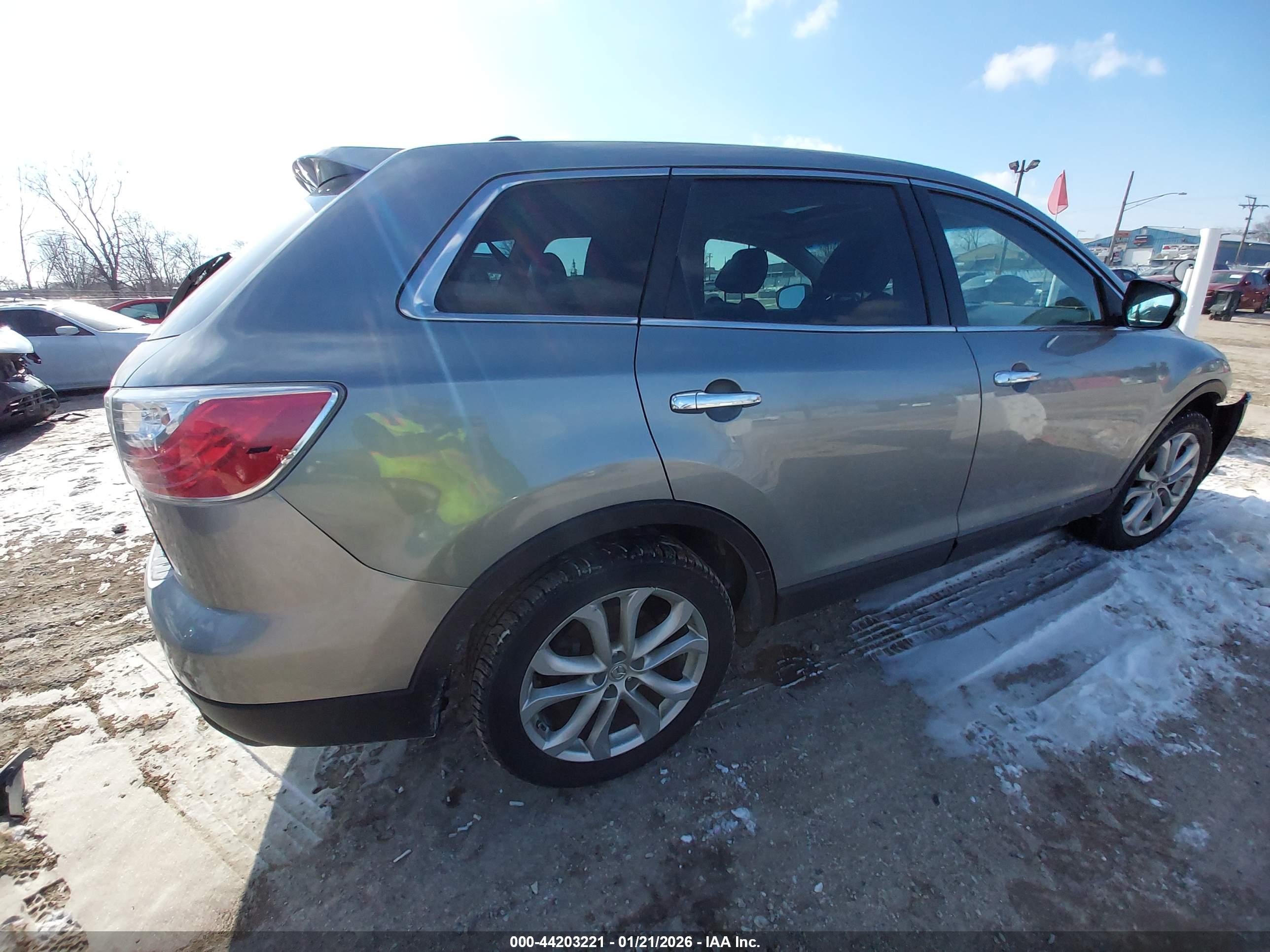 MAZDA CX-9 image 4