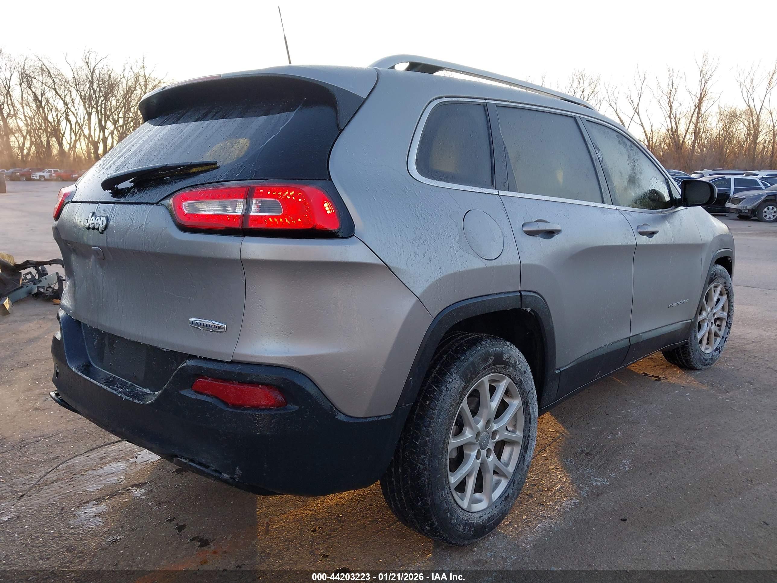 JEEP CHEROKEE image 4