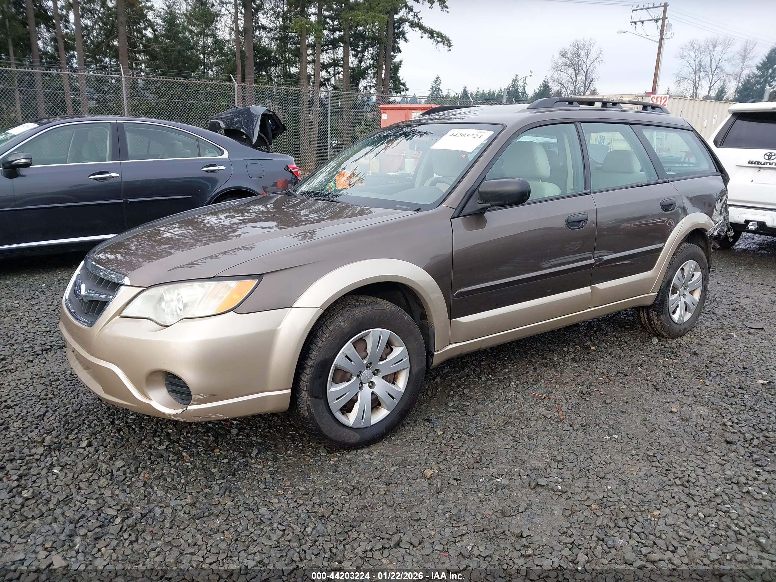 SUBARU OUTBACK image 2