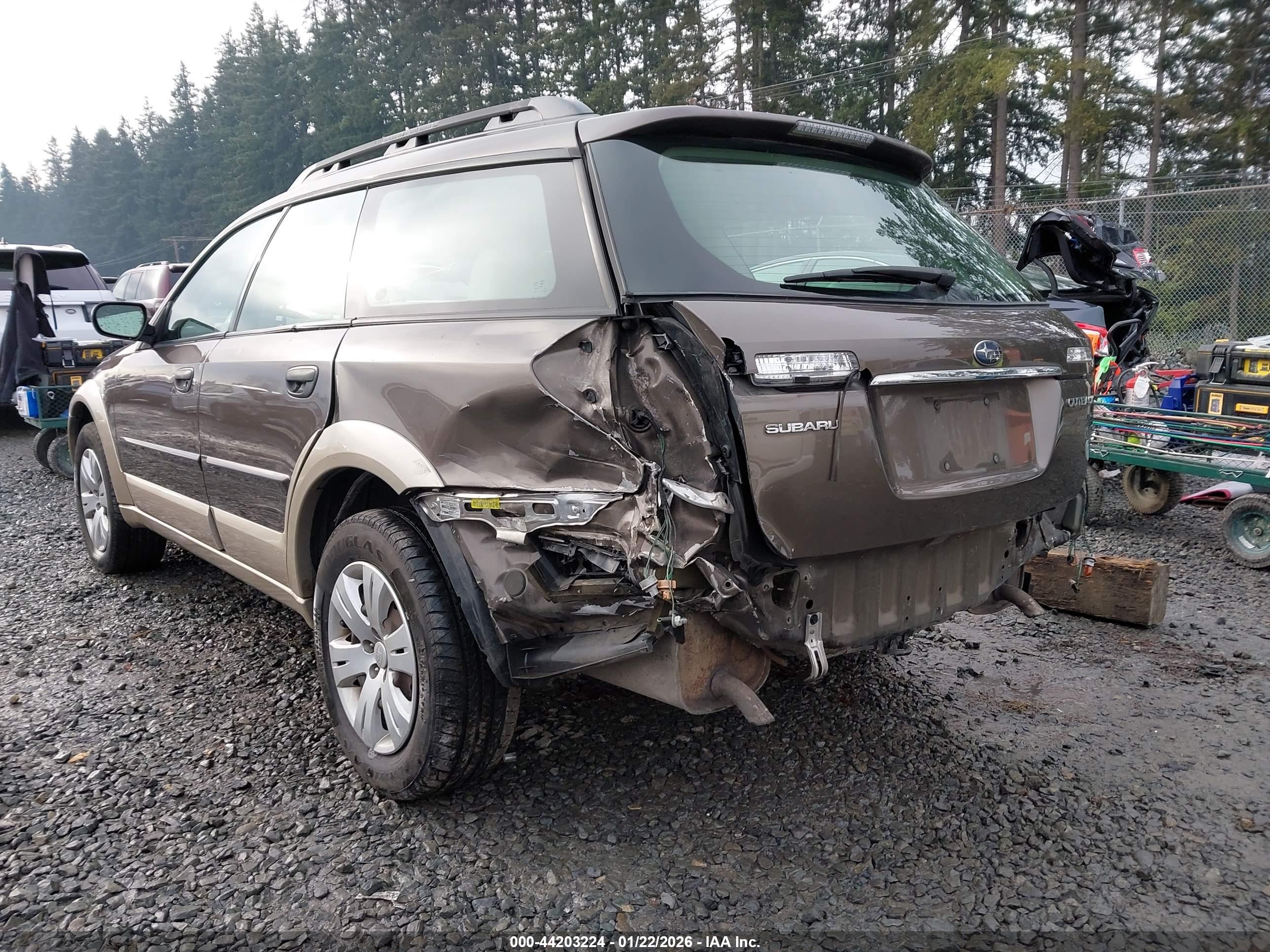 SUBARU OUTBACK image 6
