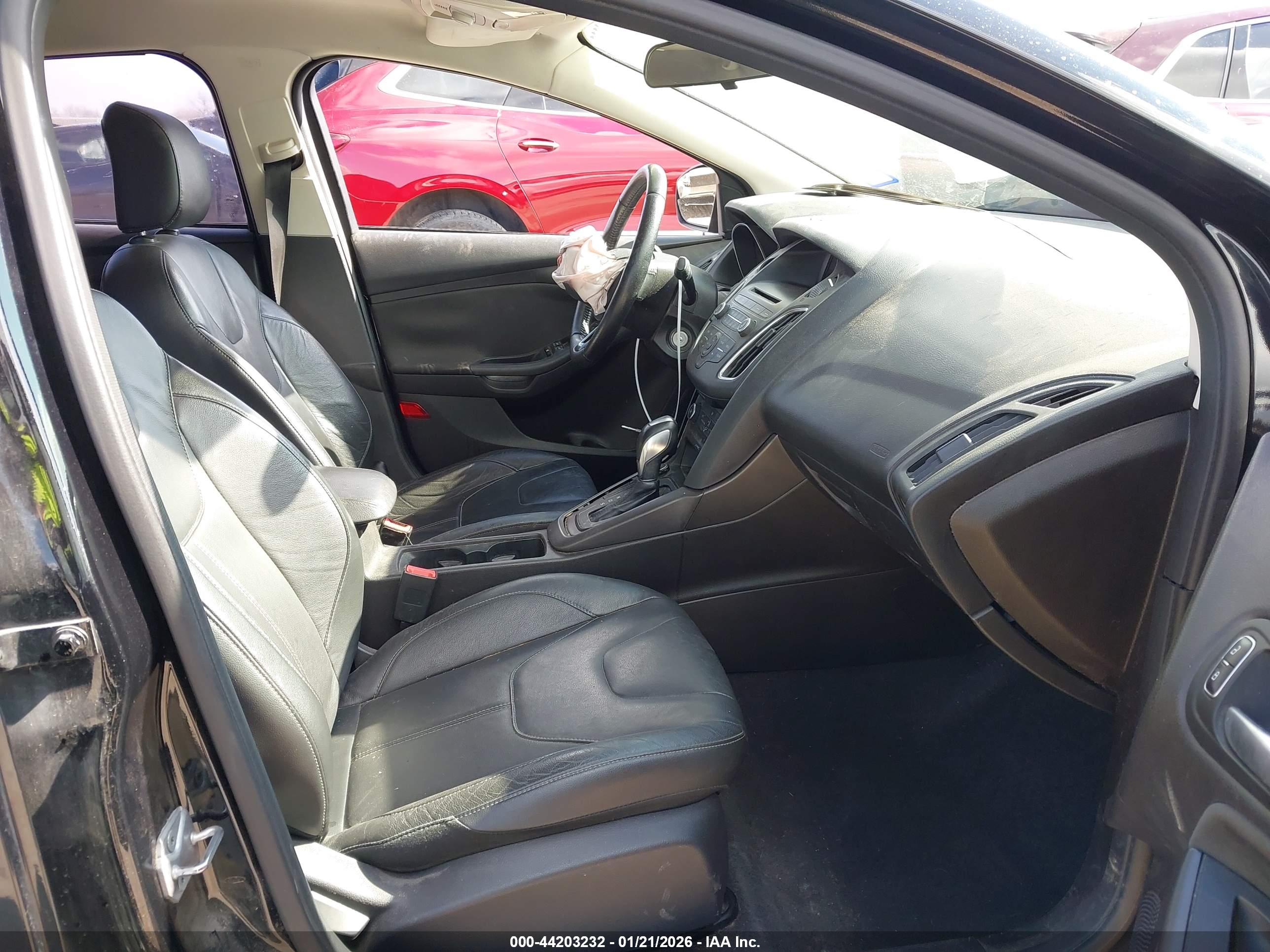 FORD FOCUS image 5