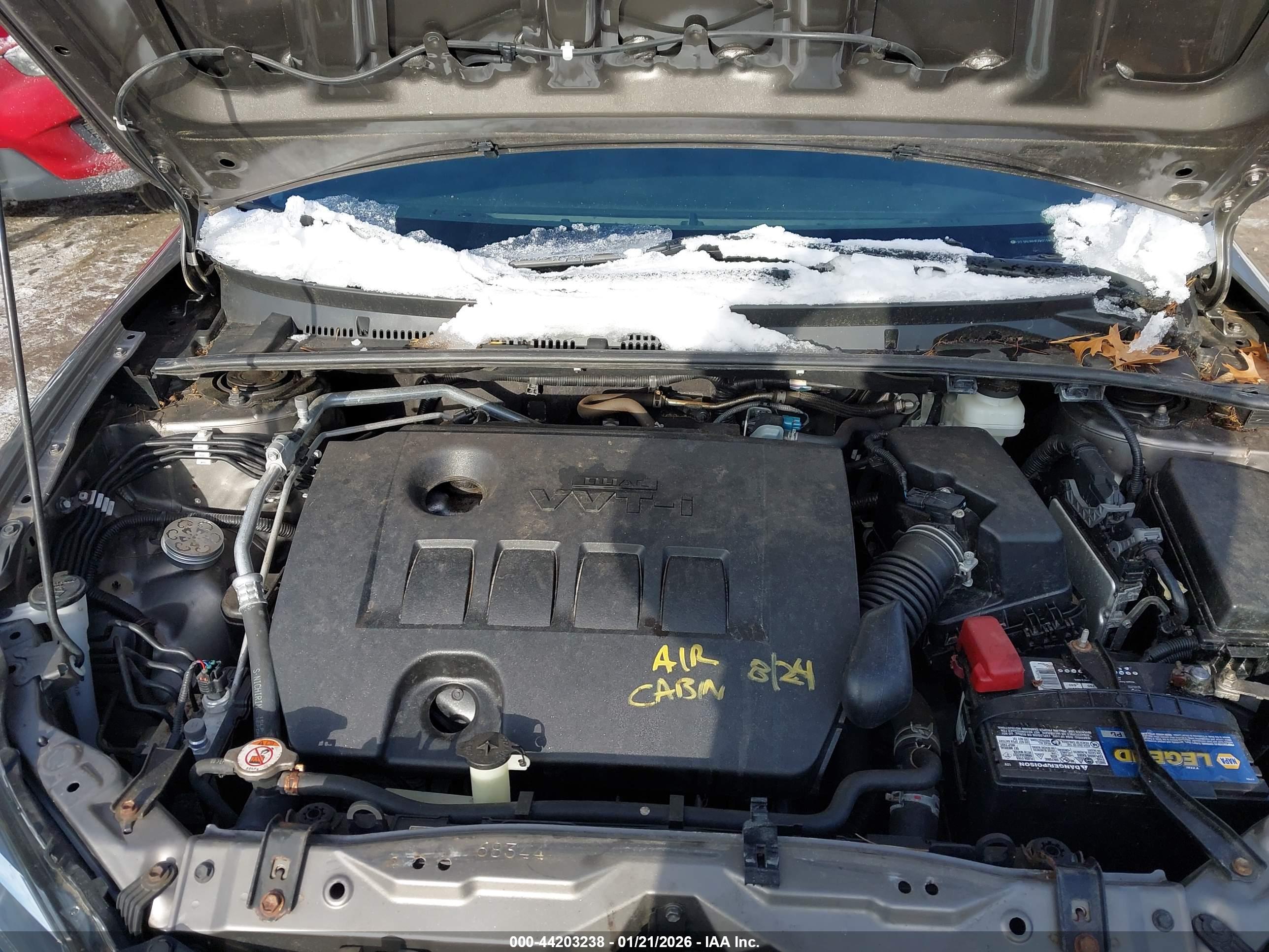 TOYOTA COROLLA image 10