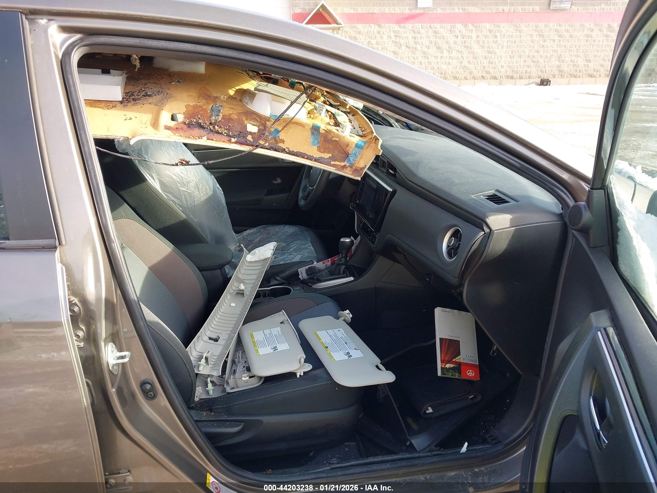 TOYOTA COROLLA image 5