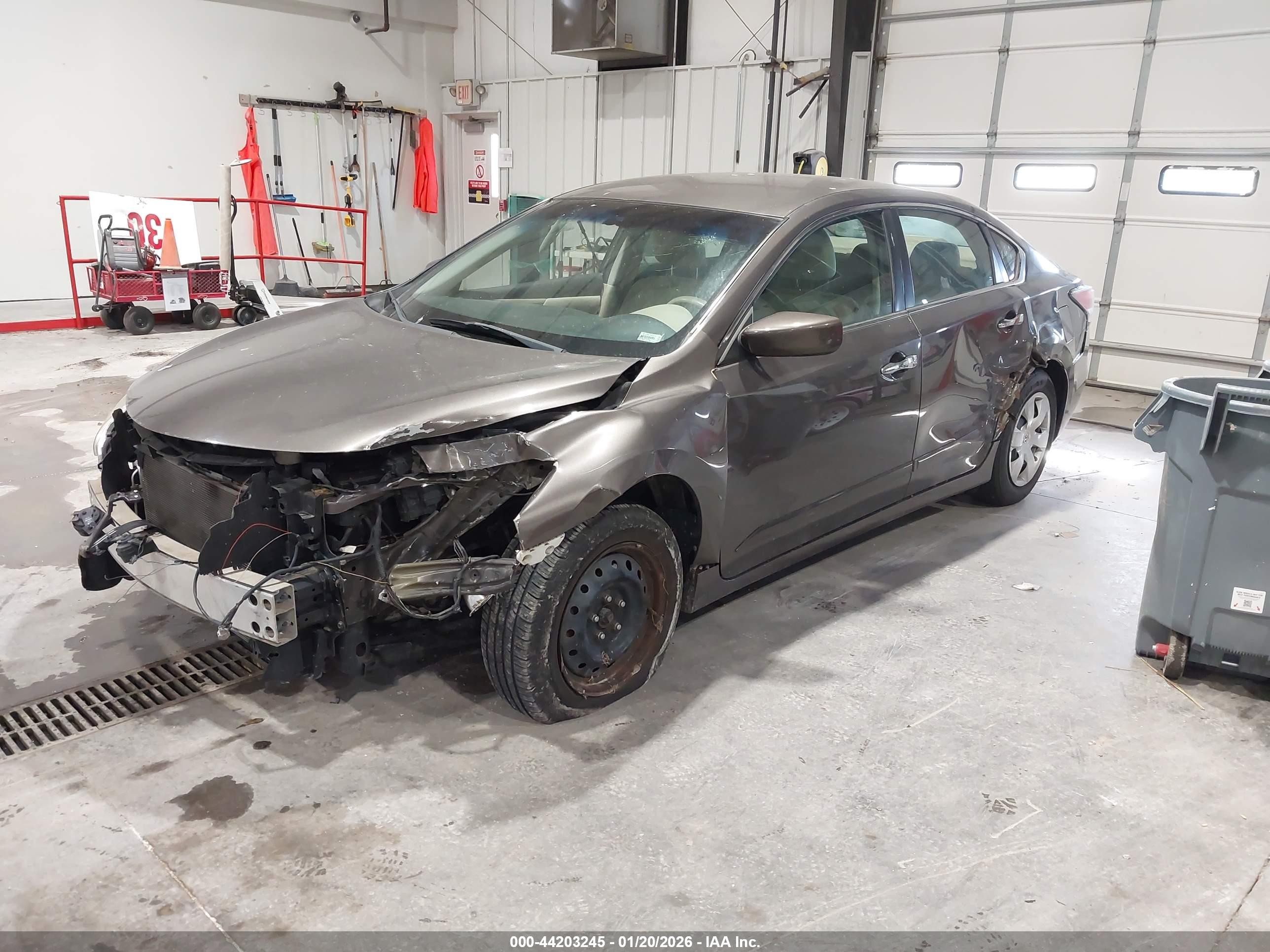 NISSAN ALTIMA image 2